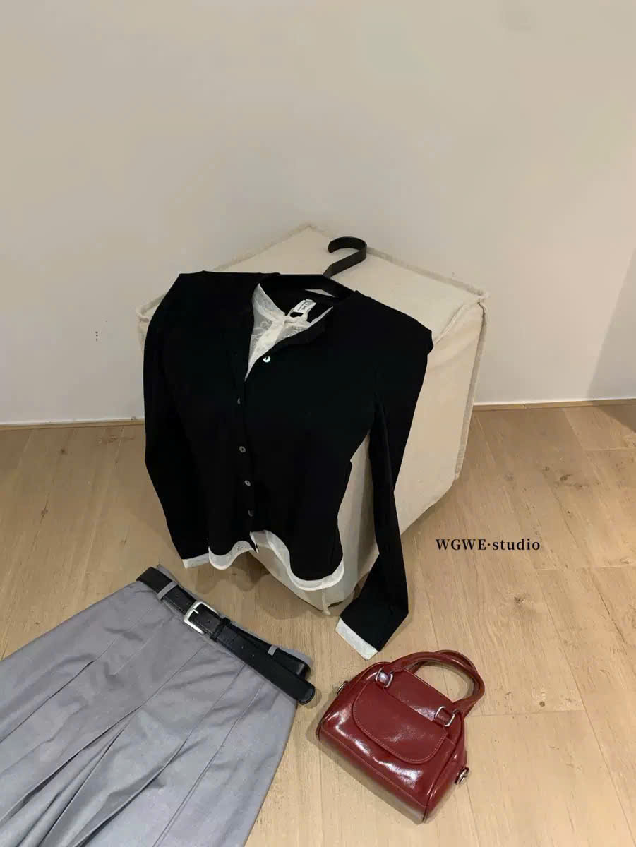 Áo tay dài phối ren đen_thumbnail_12