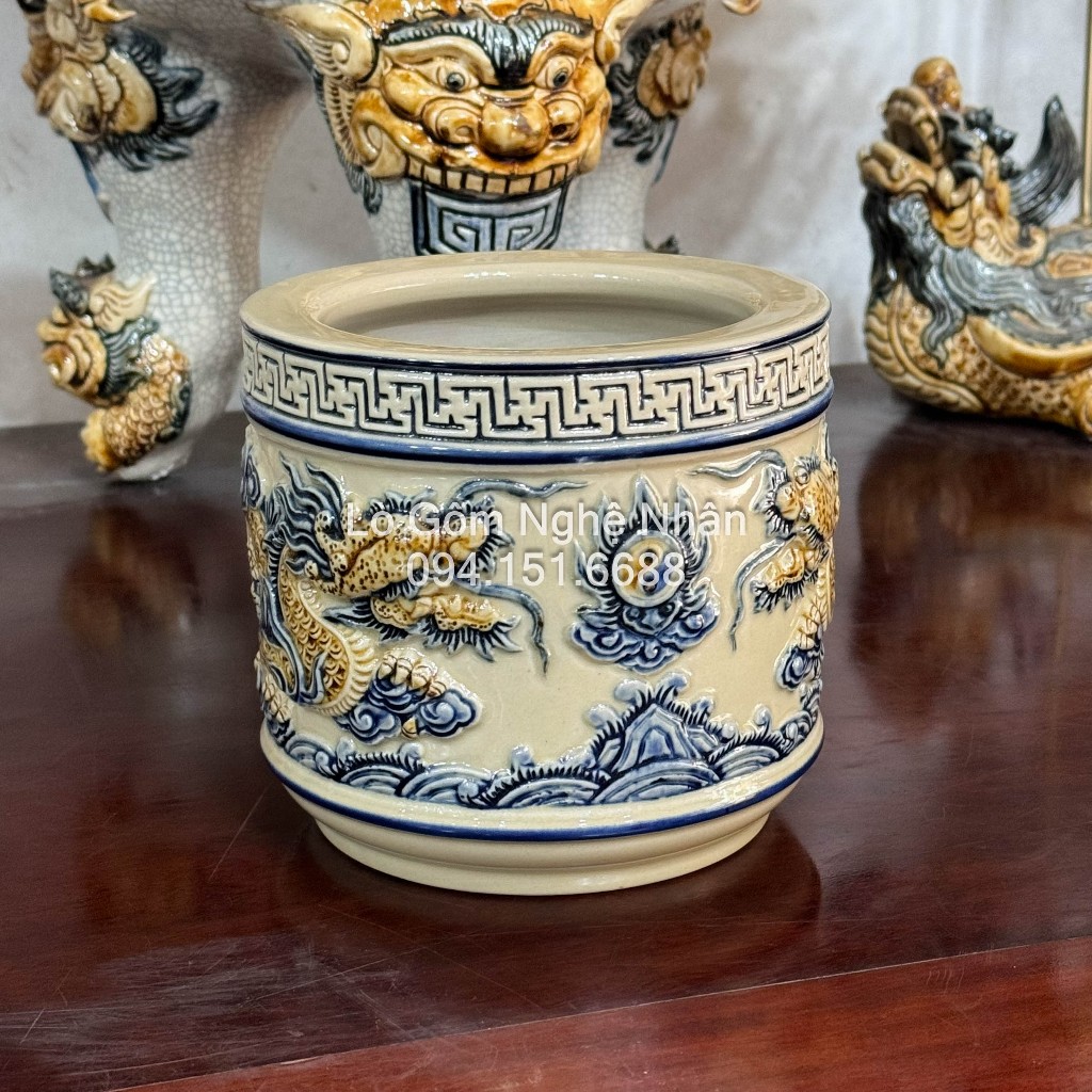 Đồ Thờ Cúng Bát Hương Hoàng Thổ - Lư Hương Đắp Nổi Hoạ tiết Sen - Rồng - Nghệ Nhân Bát Tràng Cao Cấp