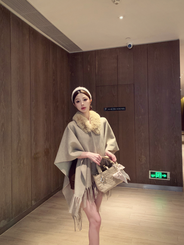 Áo Choàng Lông Cổ Thanh Lịch Cổ Điển_thumbnail_8