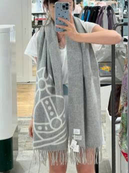 KHAN VIVIENNE_thumbnail_6