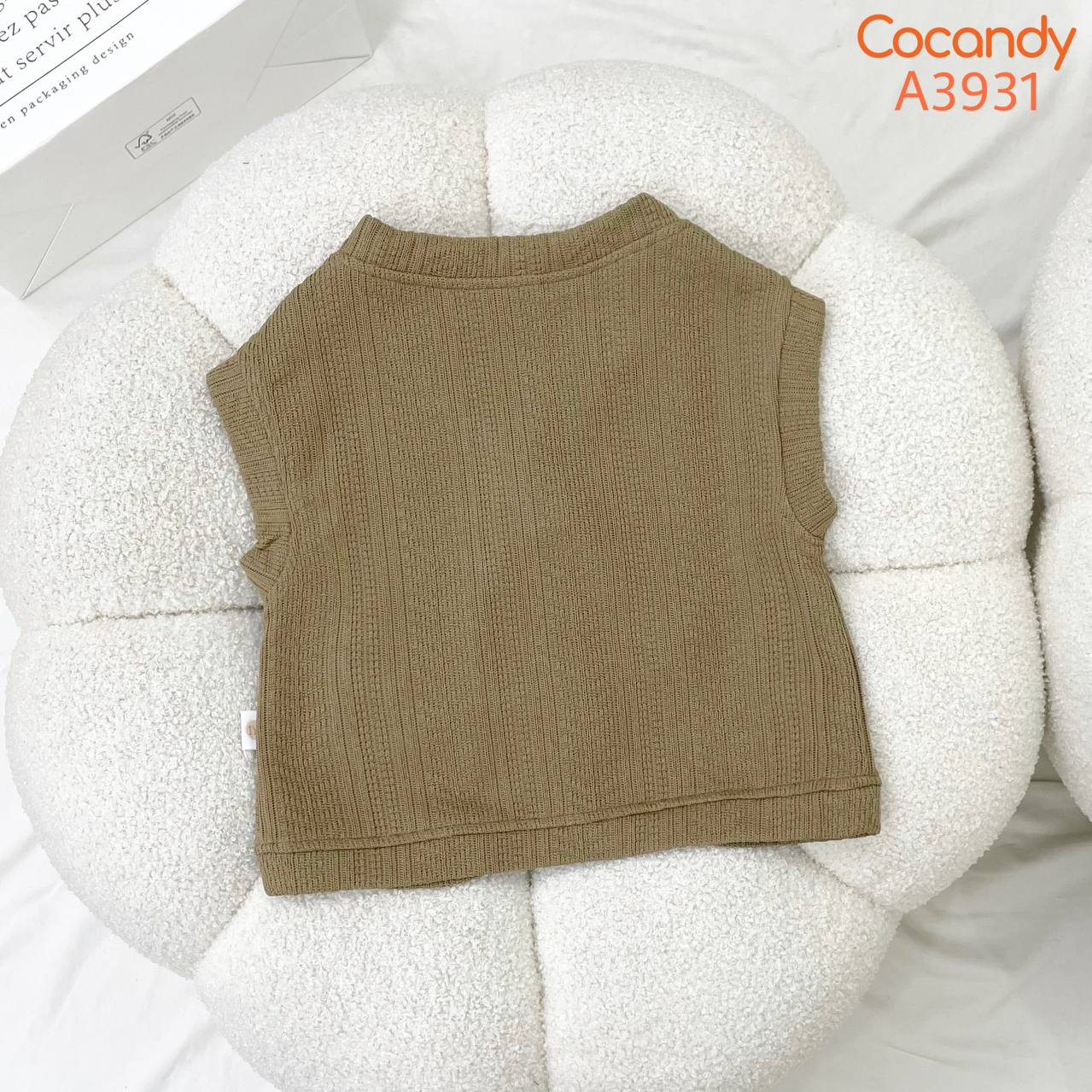 Áo ghile NÂU 2 túi phối cúc_thumbnail_1