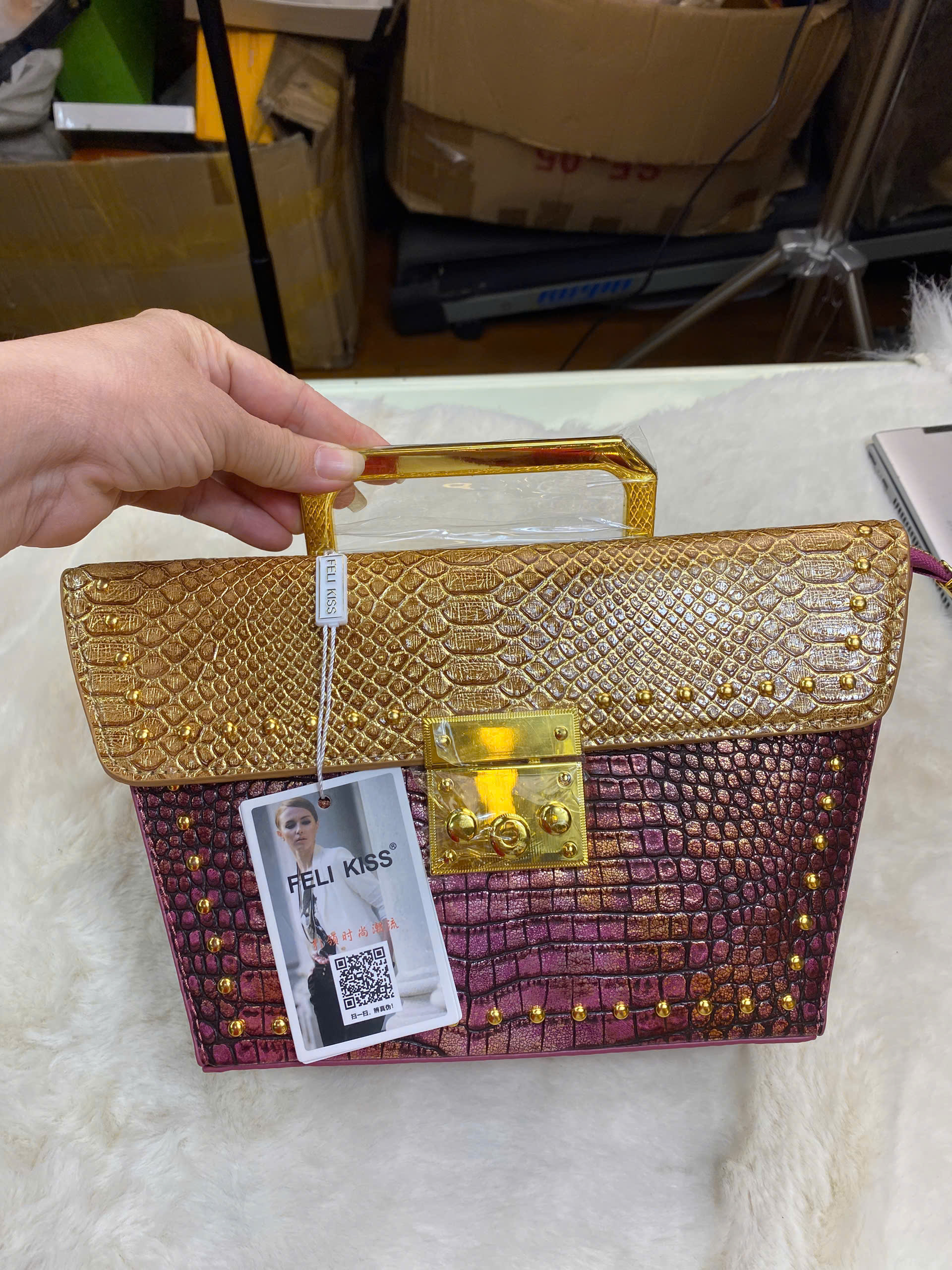 túi nội địa Trung kiểu hộp độc đáo