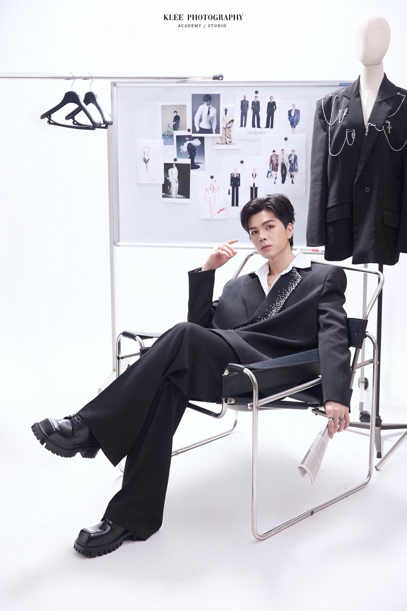 Suit đen phá cách – Trẻ trung & thời thượng_thumbnail_3