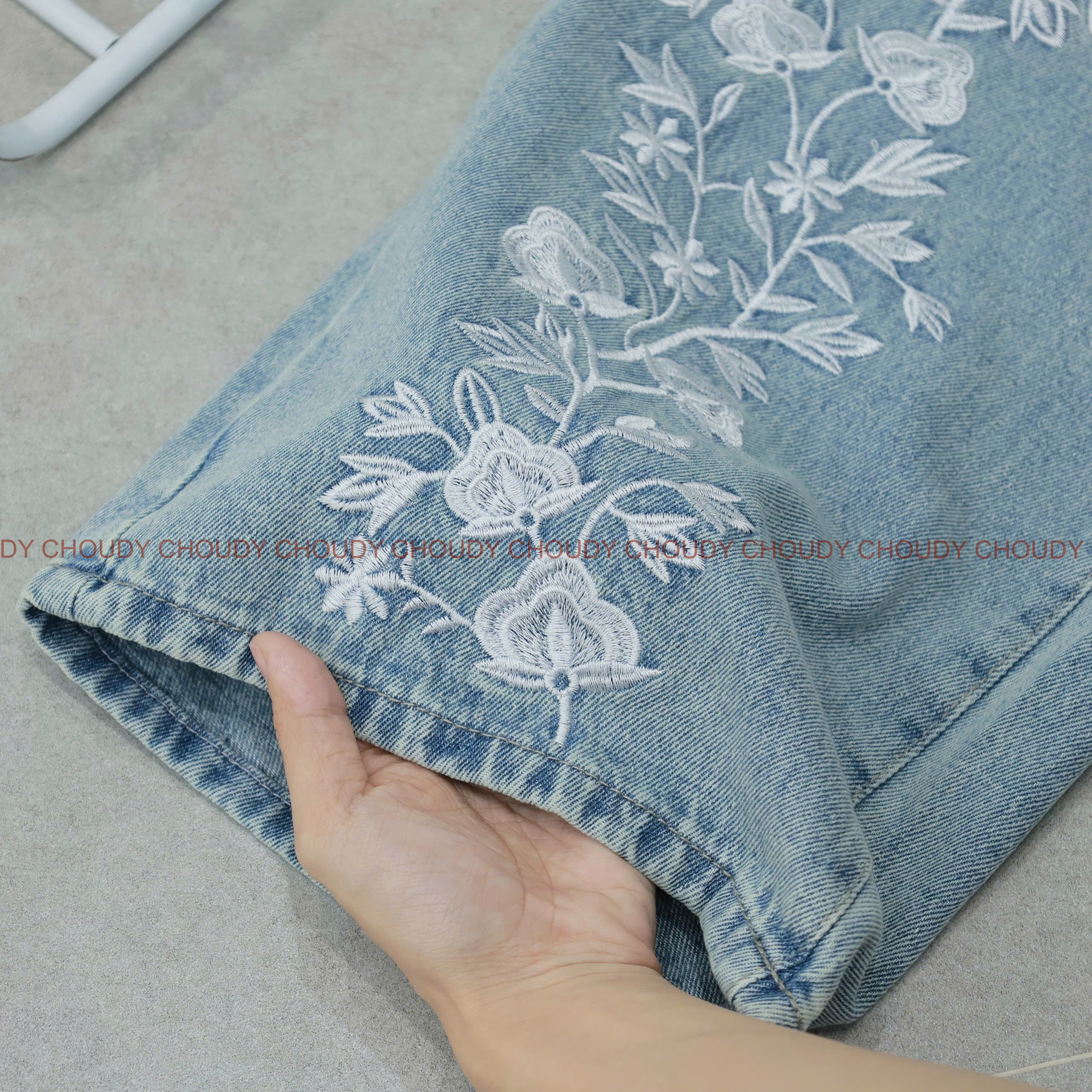 SALE U31 QUẦN JEAN THÊU HOA_thumbnail_11