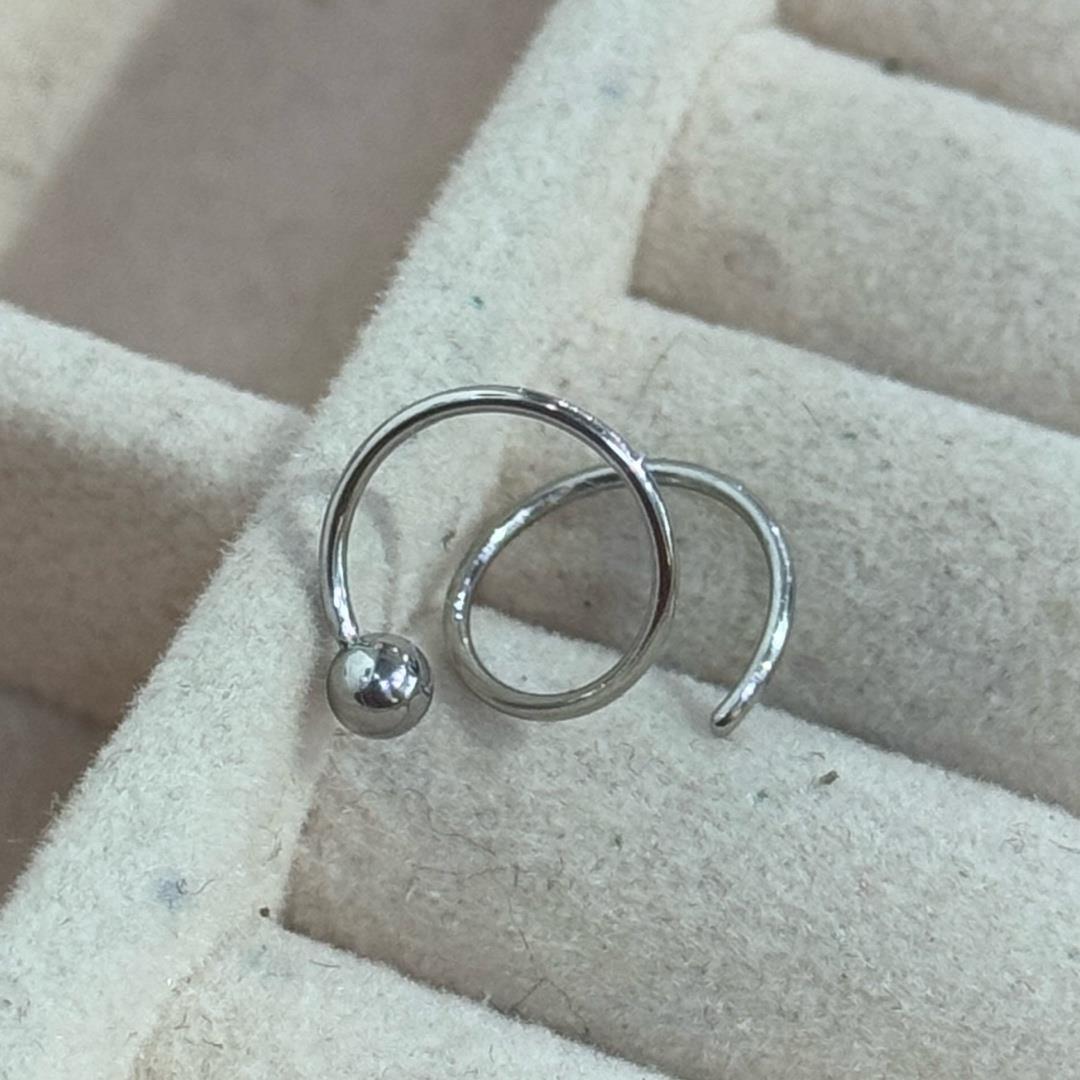 Xoắn 2 vòng bi mang 2 lỗ.