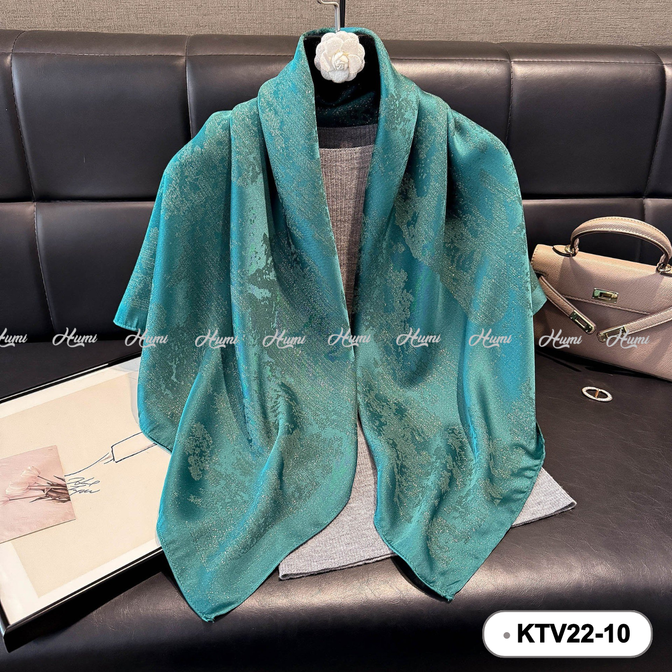 KHĂN LỤA VUÔNG KIM TUYẾN (KTV22-10 Xanh Lá)