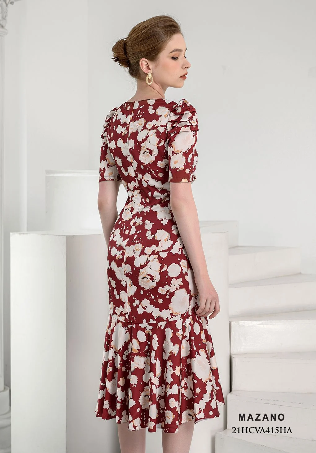 Đầm họa tiết hoa đỏ rút thân chân bèo_thumbnail_3