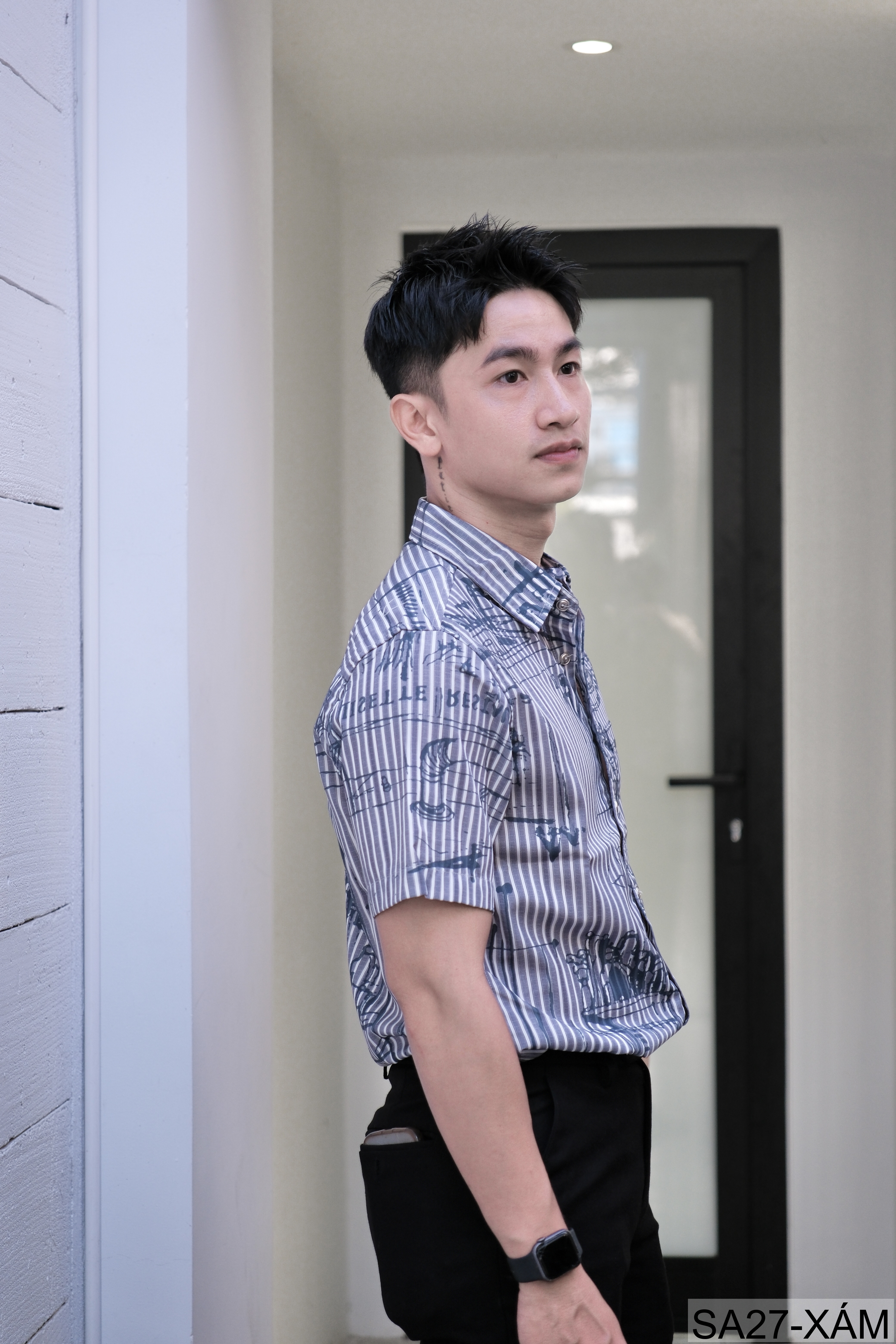 SA27 - Áo sơ mi nam ngắn tay họa tiết sọc và vẽ tay phong cách streetwear, chất liệu polyester mềm mại, form rộng thoải mái_thumbnail_2