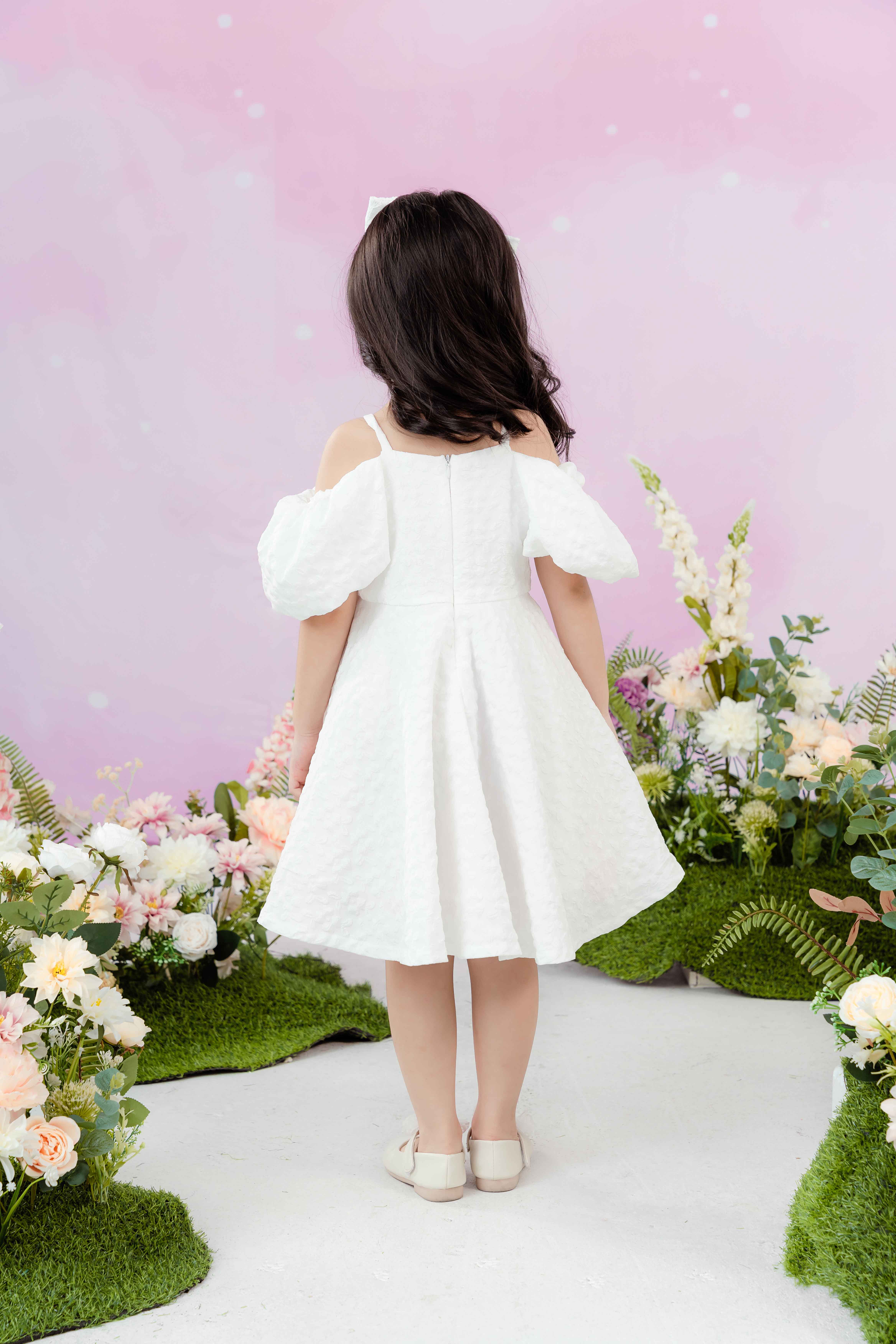 Váy gấm trễ vai phối nơ ngực_thumbnail_2