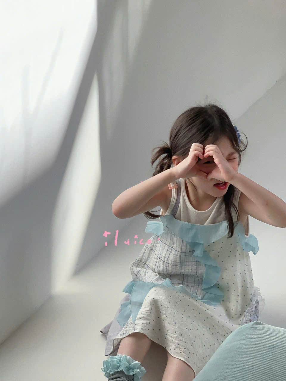 A4 - Váy hai dây phối màu bèo xanh hãng iLuico