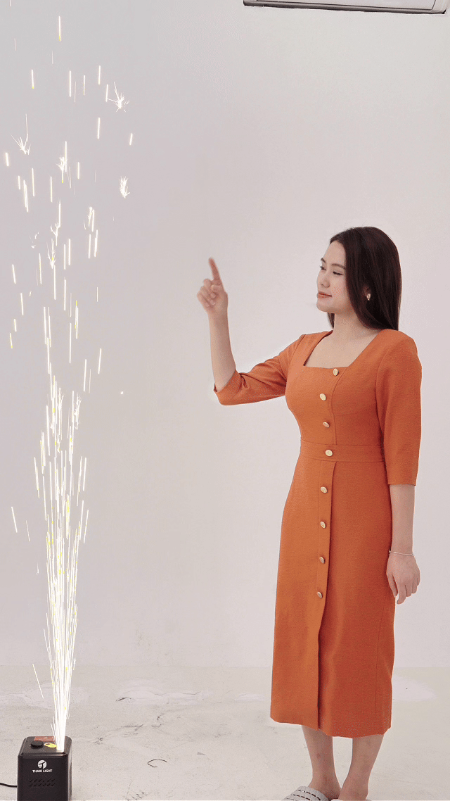 Đánh Giá Máy Phun Pháo Sáng THAKI LIGHT: Điểm Nhấn Bùng Nổ Cho Mọi Sự Kiện