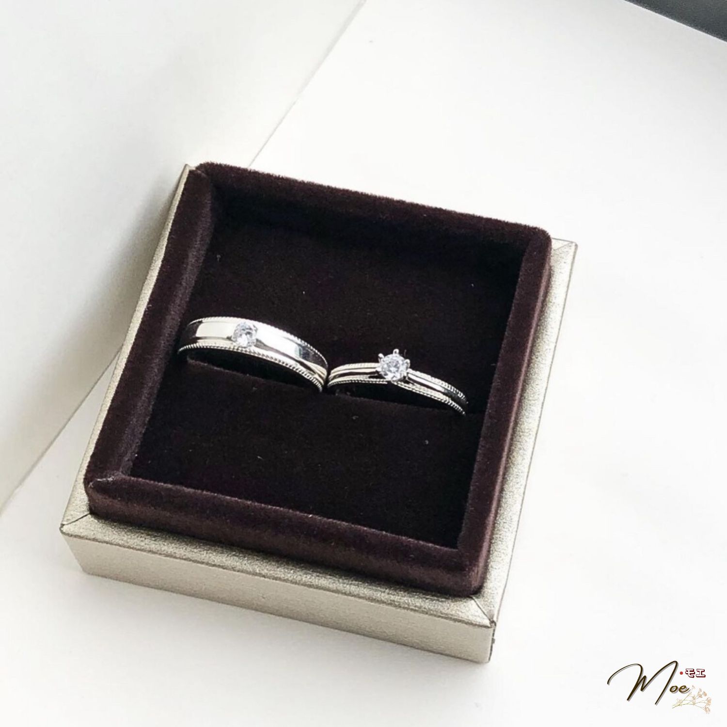 ĐN85 - Nhẫn đôi đá chủ viền trơn sang trọng_thumbnail_1