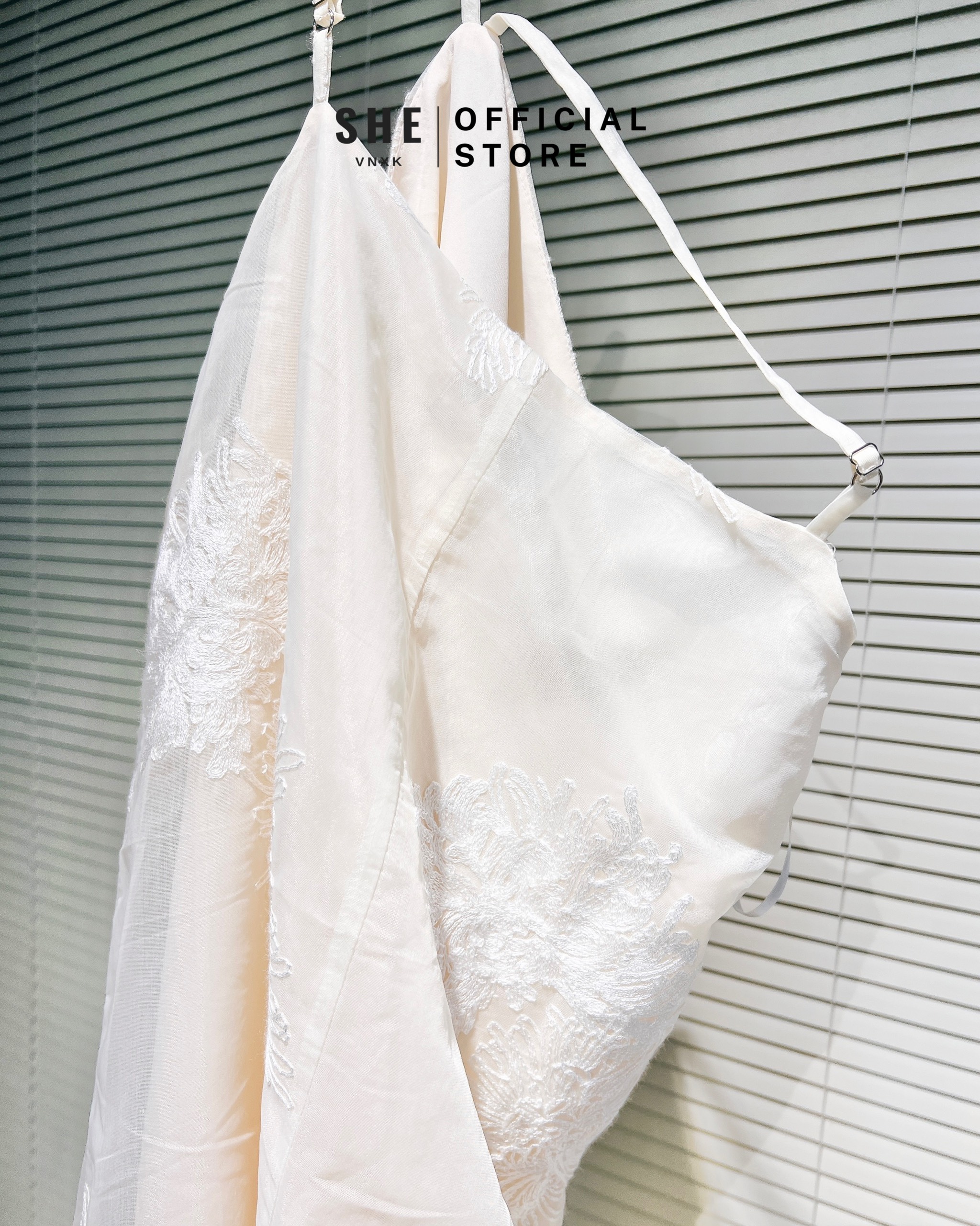 8038 ĐẦM YẾM HOBBS_thumbnail_5