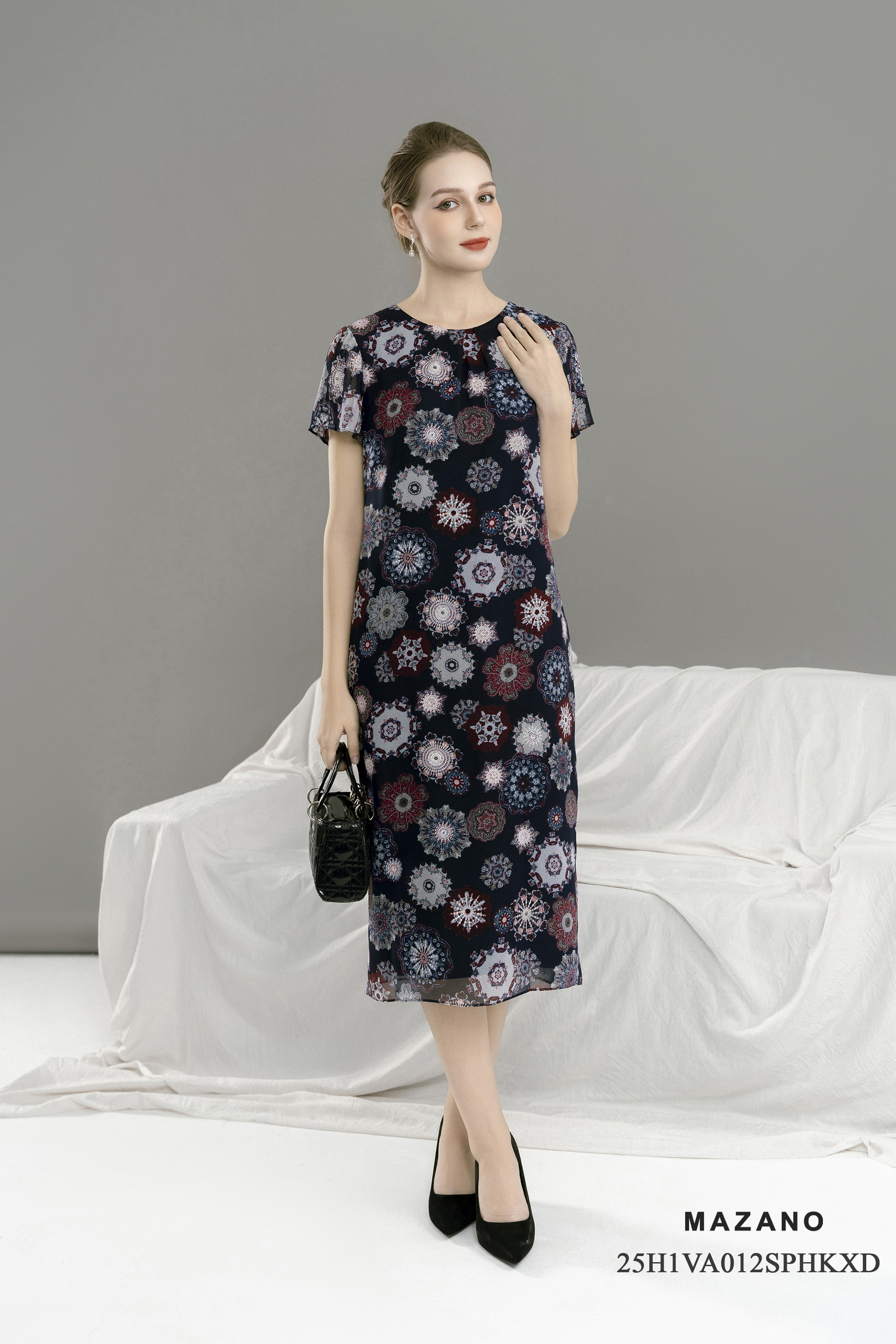 Váy Đầm suông Vải voan mỏng Họa tiết cách điệu Cổ tròn Tay ngắn Dài váy ngang bắp chân - mã mẫu VA012CHHA