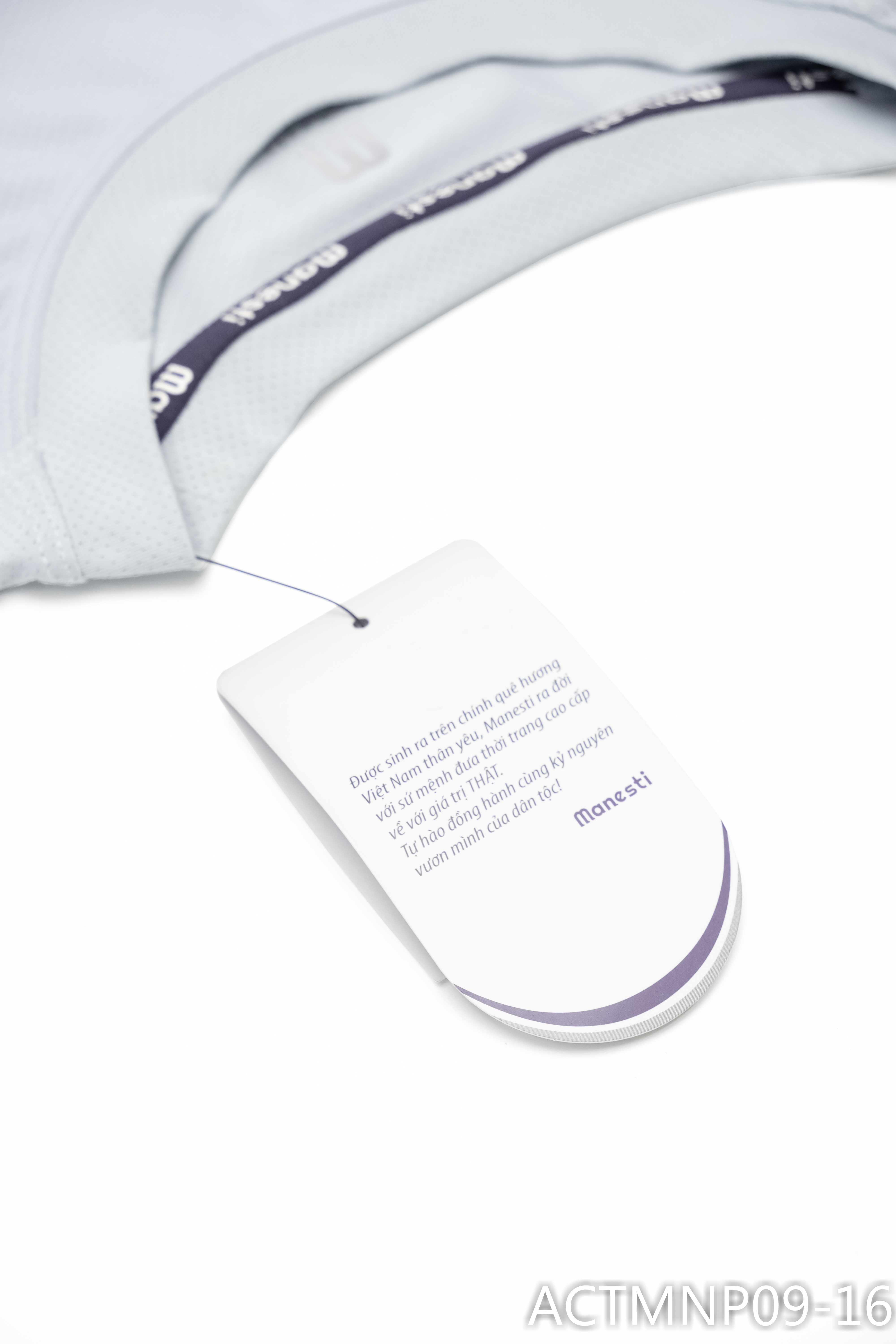 ÁO CỔ TRÒN MANESTI POLY HỌA TIẾT VIỀN BÊN TRONG CỔ_thumbnail_34