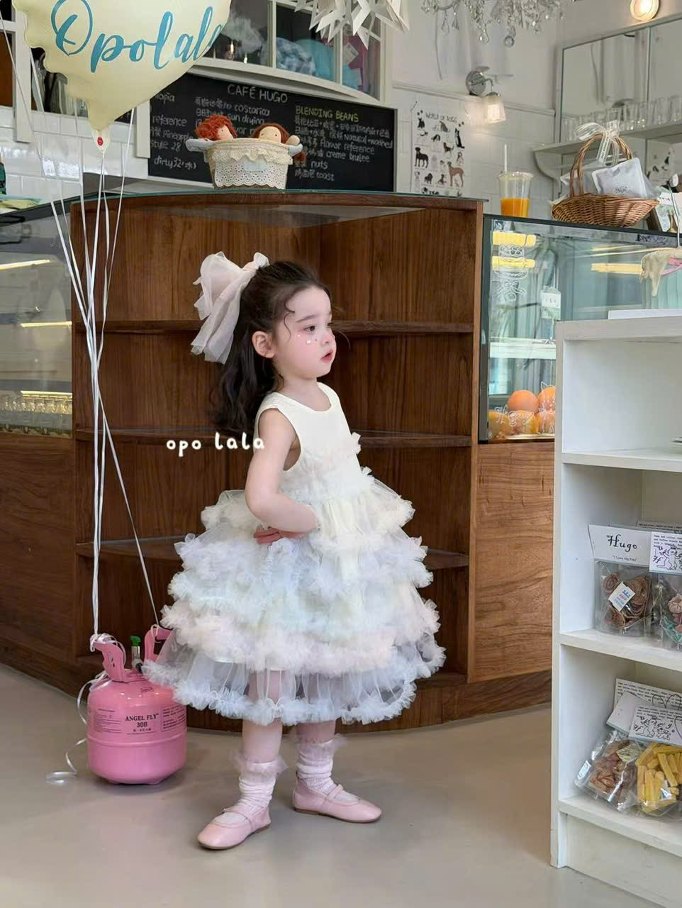 C147 - Váy công chúa voan tầng nhiều màu form xòe màu trắng kem hãng OPL (Sz90-130)