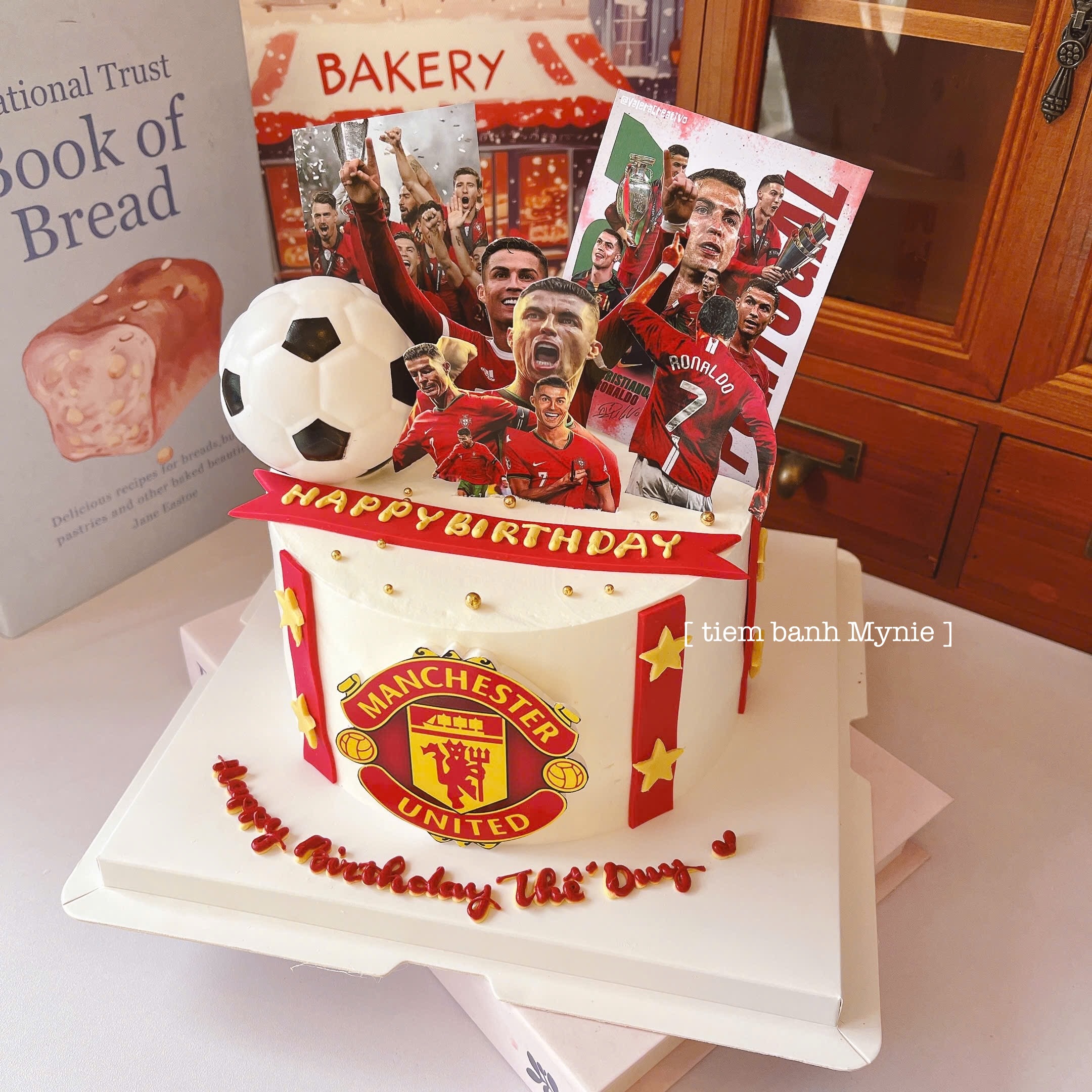 Bánh kem chủ đề bóng đá - Manchester United  & Cristiano Ronaldo