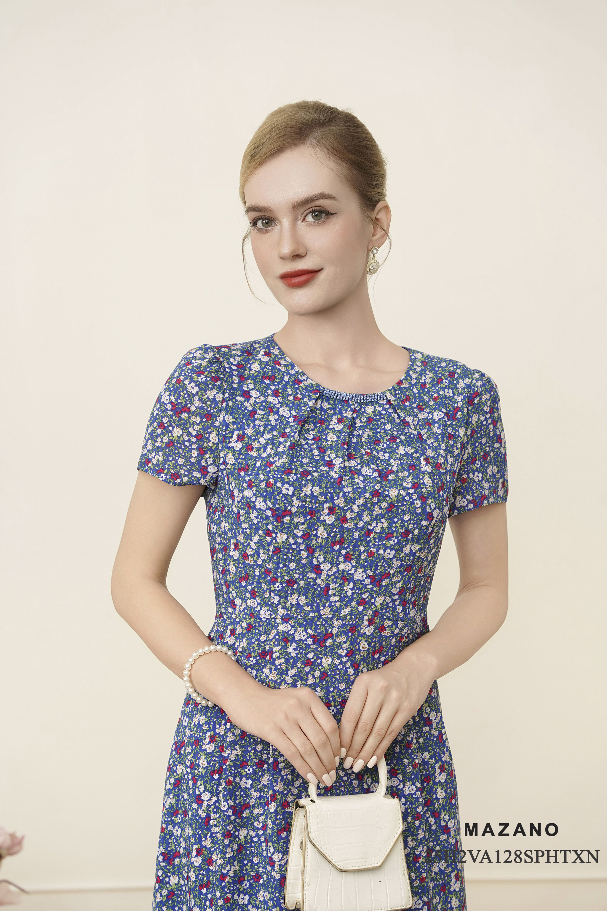 Váy Đầm thân ôm vừa chân A xếp ly Vải thô mỏng Họa tiết hoa nhí Cổ tròn Tay ngắn_thumbnail_2