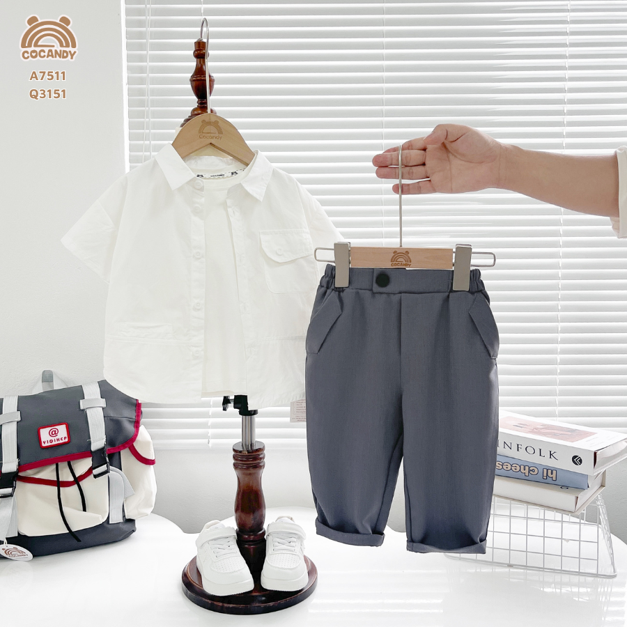 Áo cộc sơ mi TRẮNG phối túi ngực có nắp túi đuôi tôm