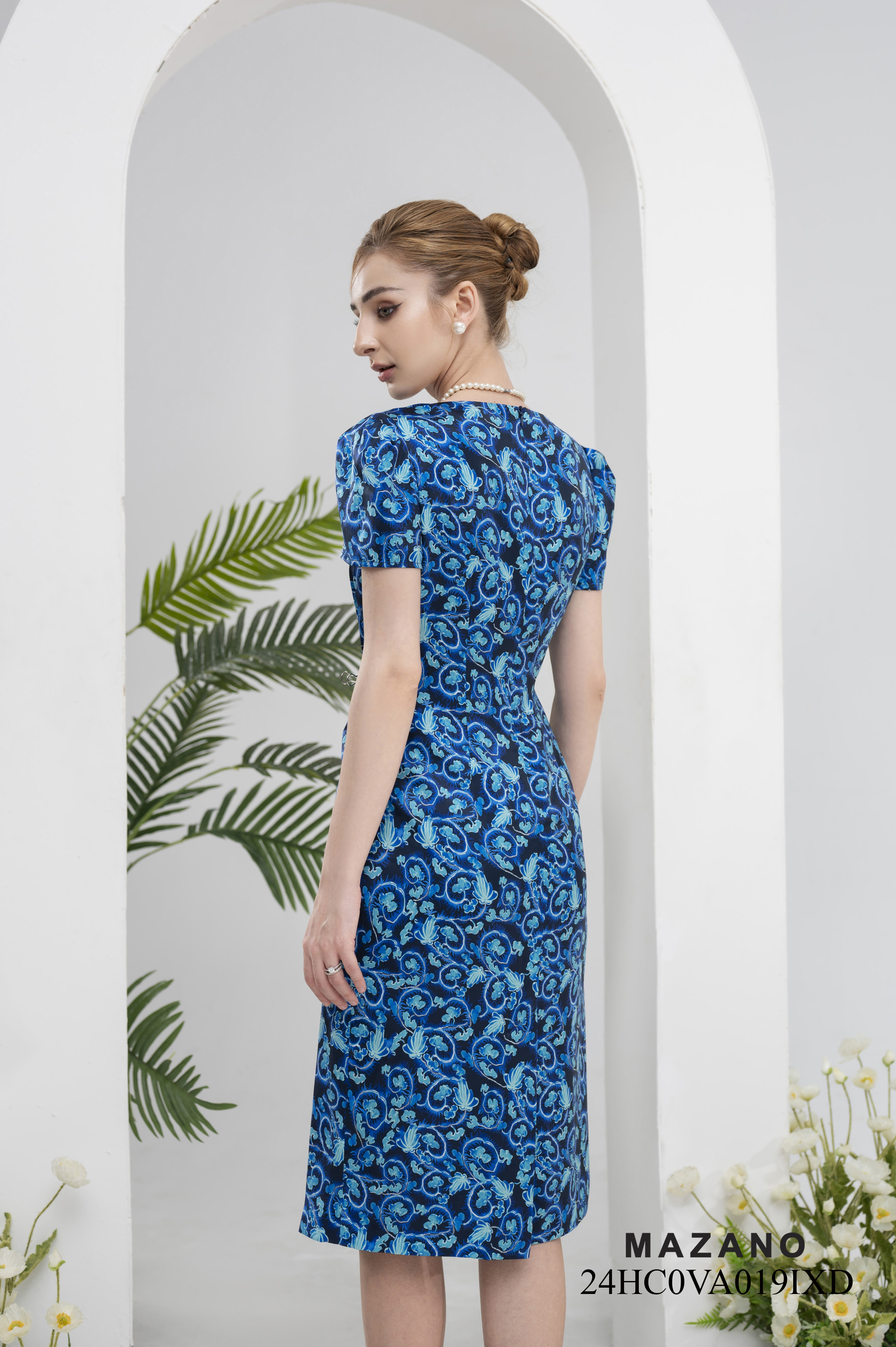 Đầm xoắn eo dáng ôm in họa tiết sang trọng_thumbnail_4