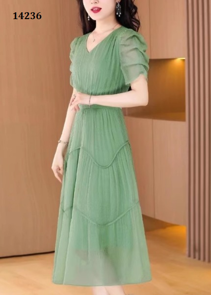 14236-Đầm xanh tay nhún, tà viền dợn sóng  (voan kẻ sọc,lót)_thumbnail_3