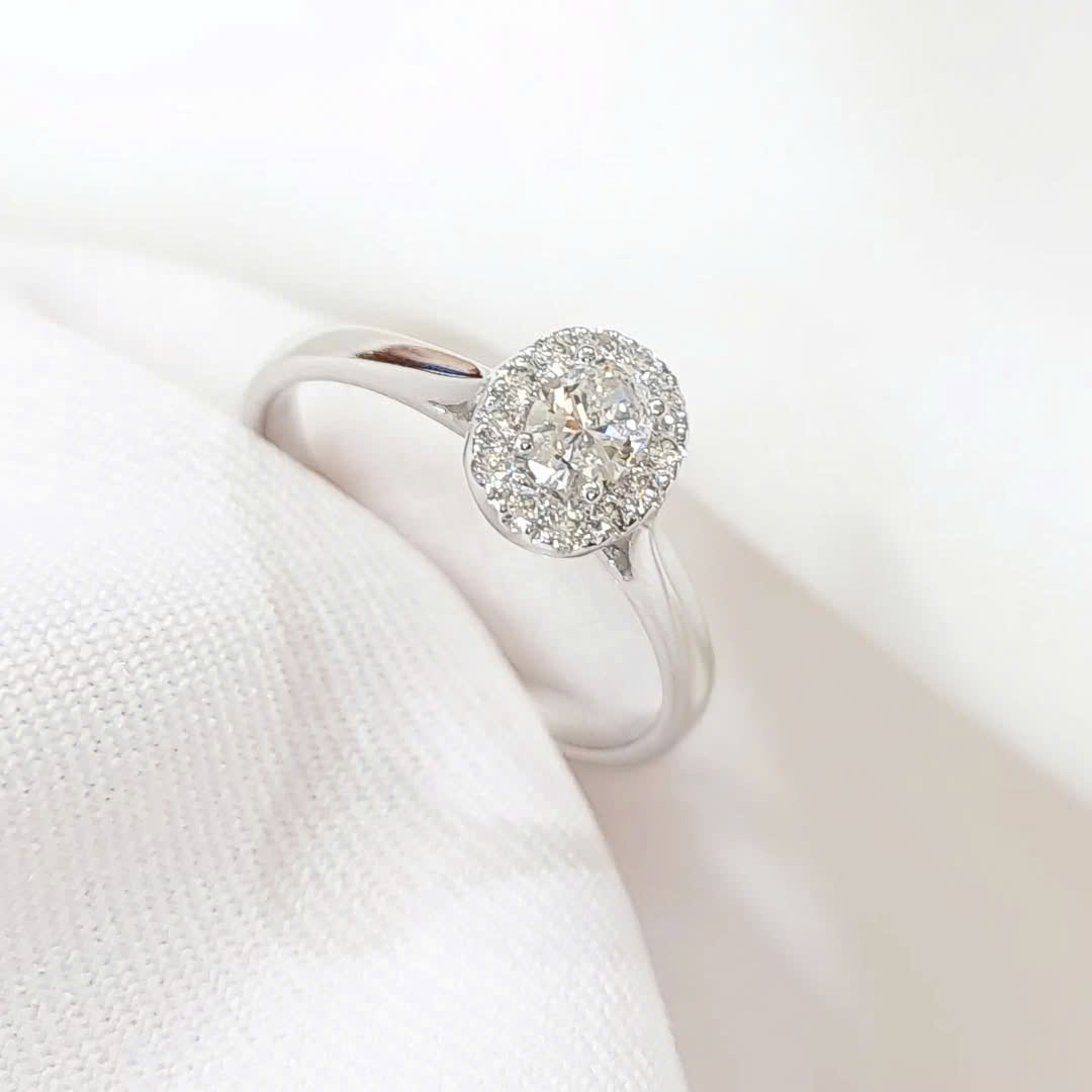 Nhẫn Oval Chủ 5.4Ly