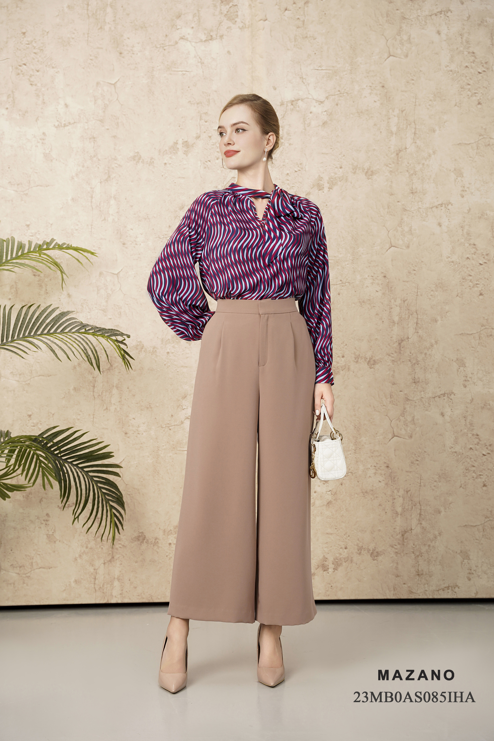 Sơ mi tay bồng cổ nơ lệch