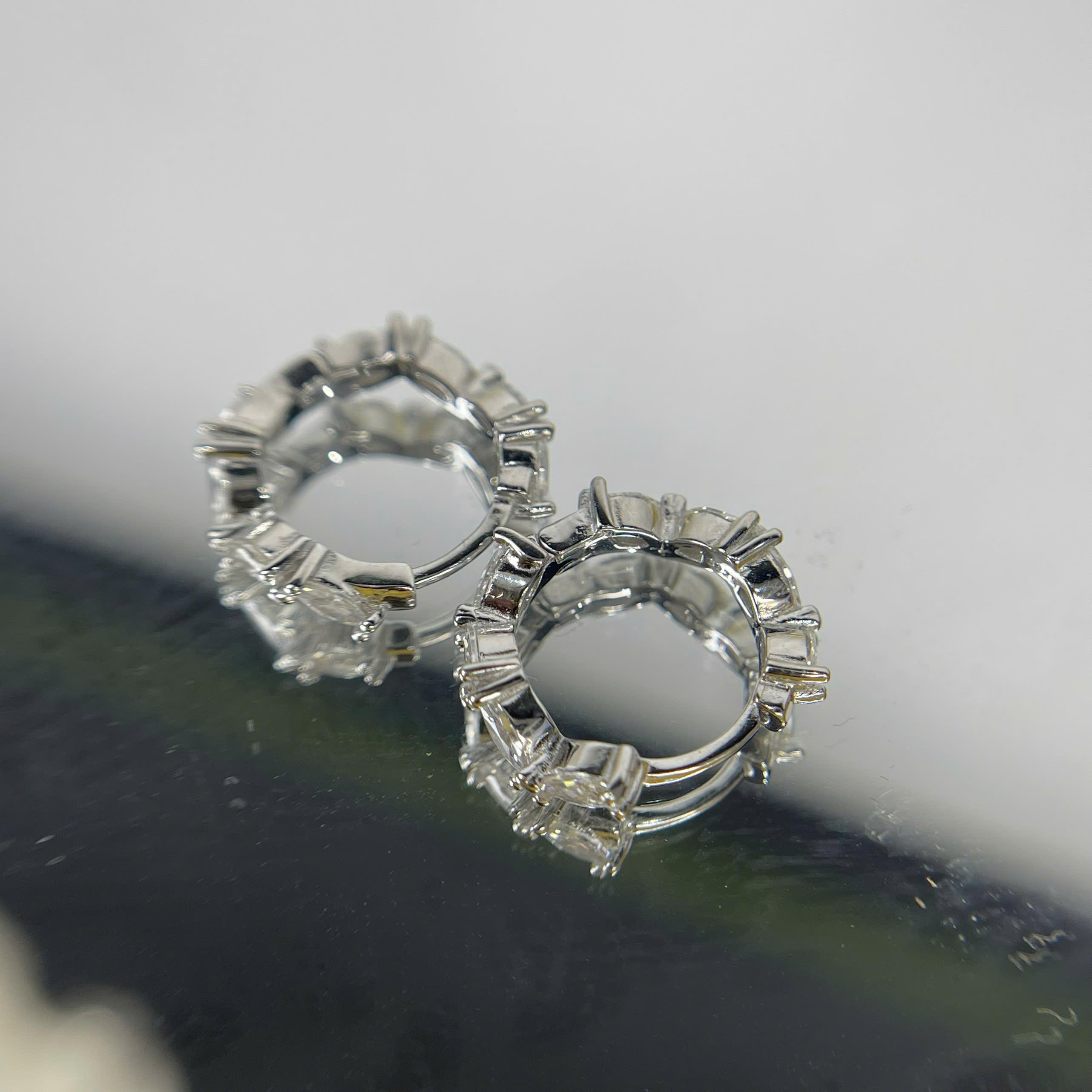 Khuyên vòng bạc 8 kim cương xi bạch kim_thumbnail_1