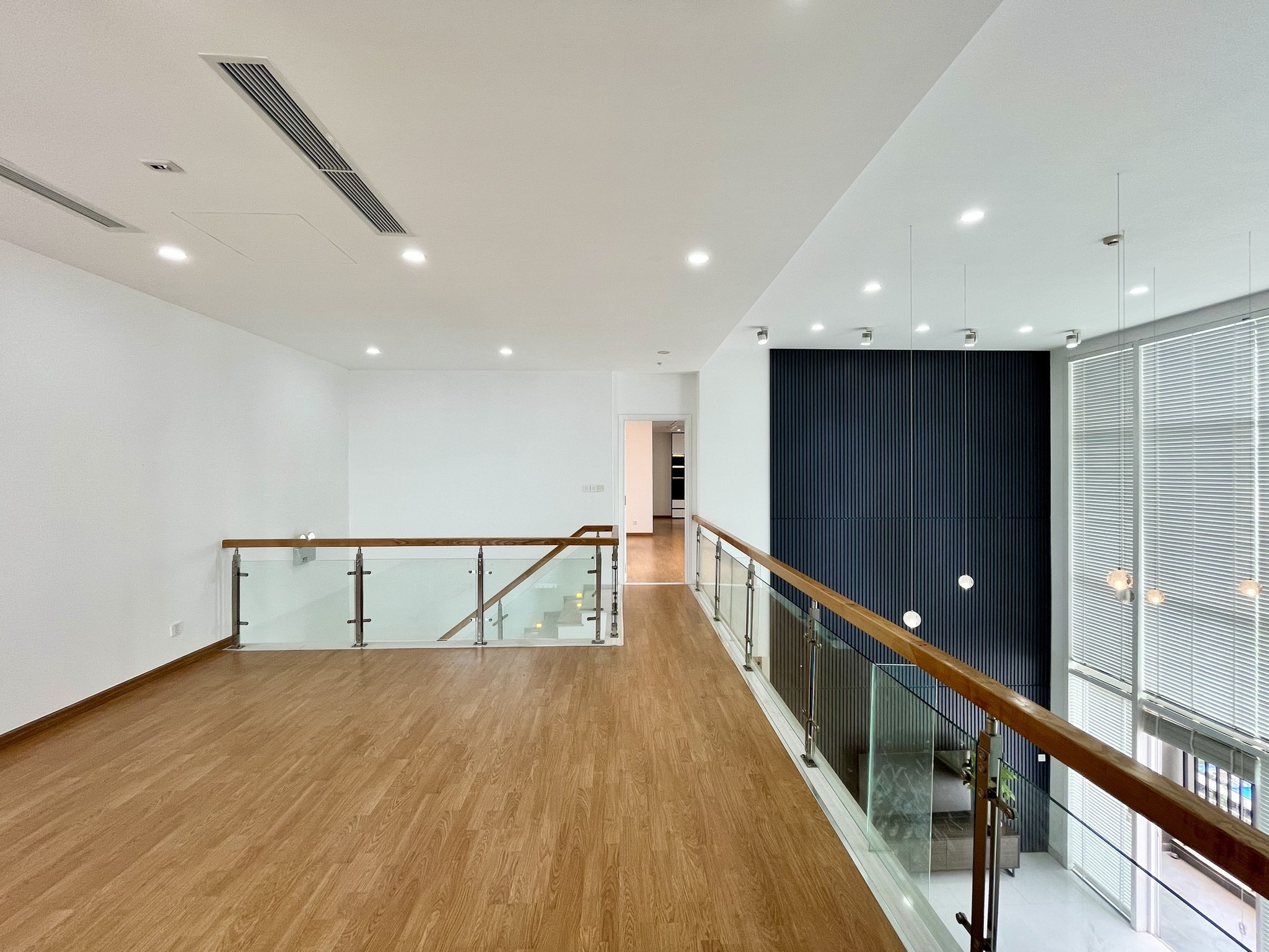 Bán nhanh căn Penthouse đẳng cấp nhất, view sông Sài Gòn _thumbnail_3