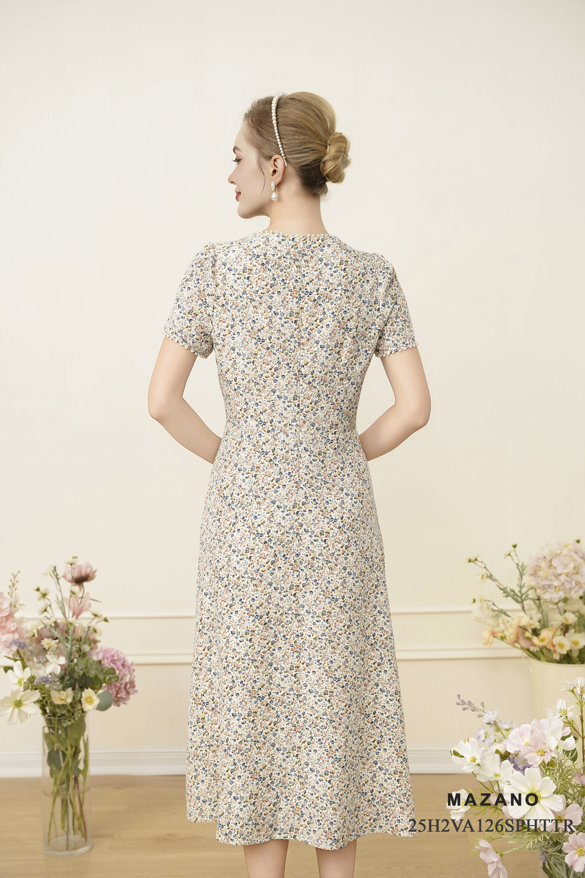 Váy Đầm Ôm Vải thô mỏng Hoạ tiết hoa nhí Cổ tròn Đính ngọc trai Tay ngắn Dài qua bắp chân_thumbnail_4