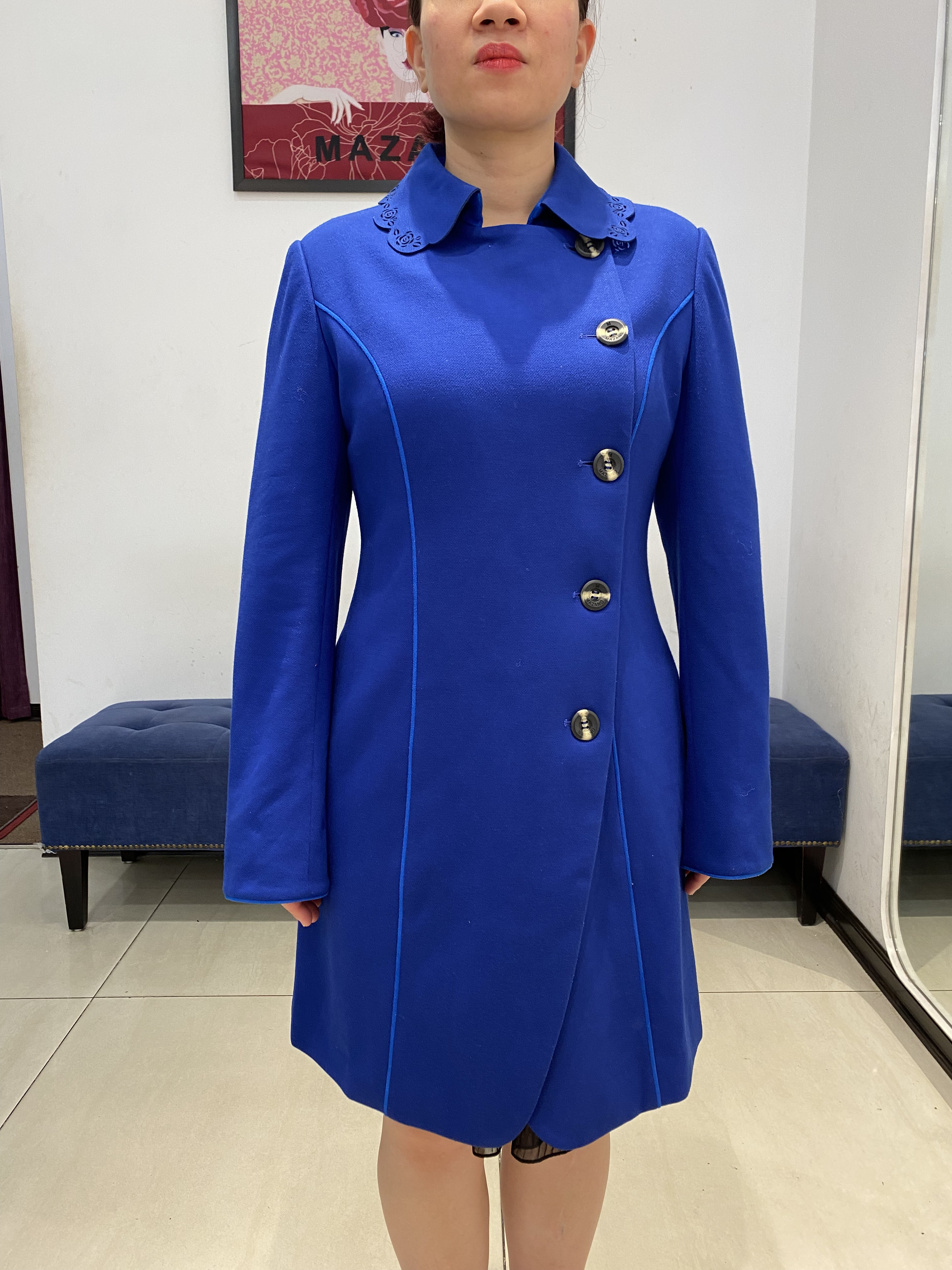 Măng tô xanh dài tay