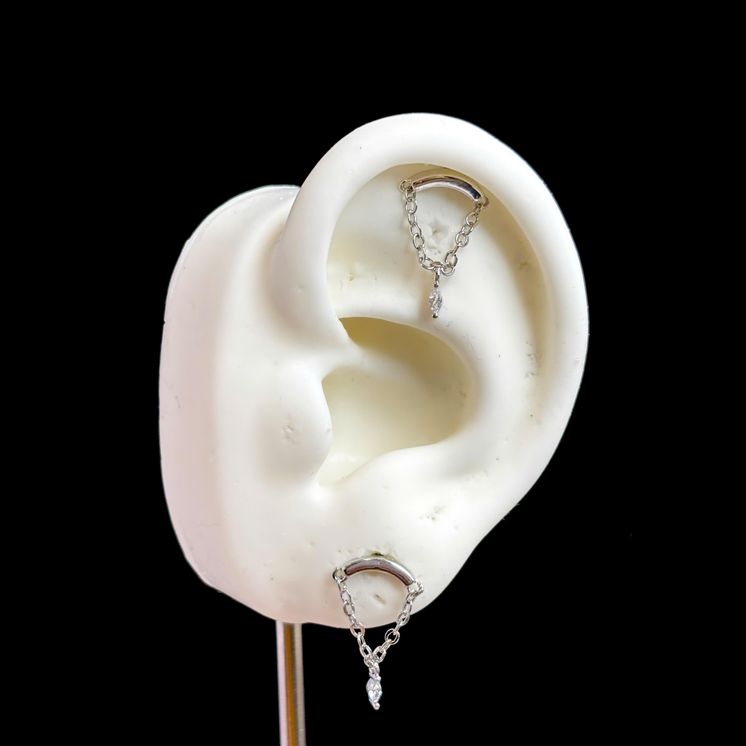 Khuyên kiểu viền đá rơi bi vặn_thumbnail_1