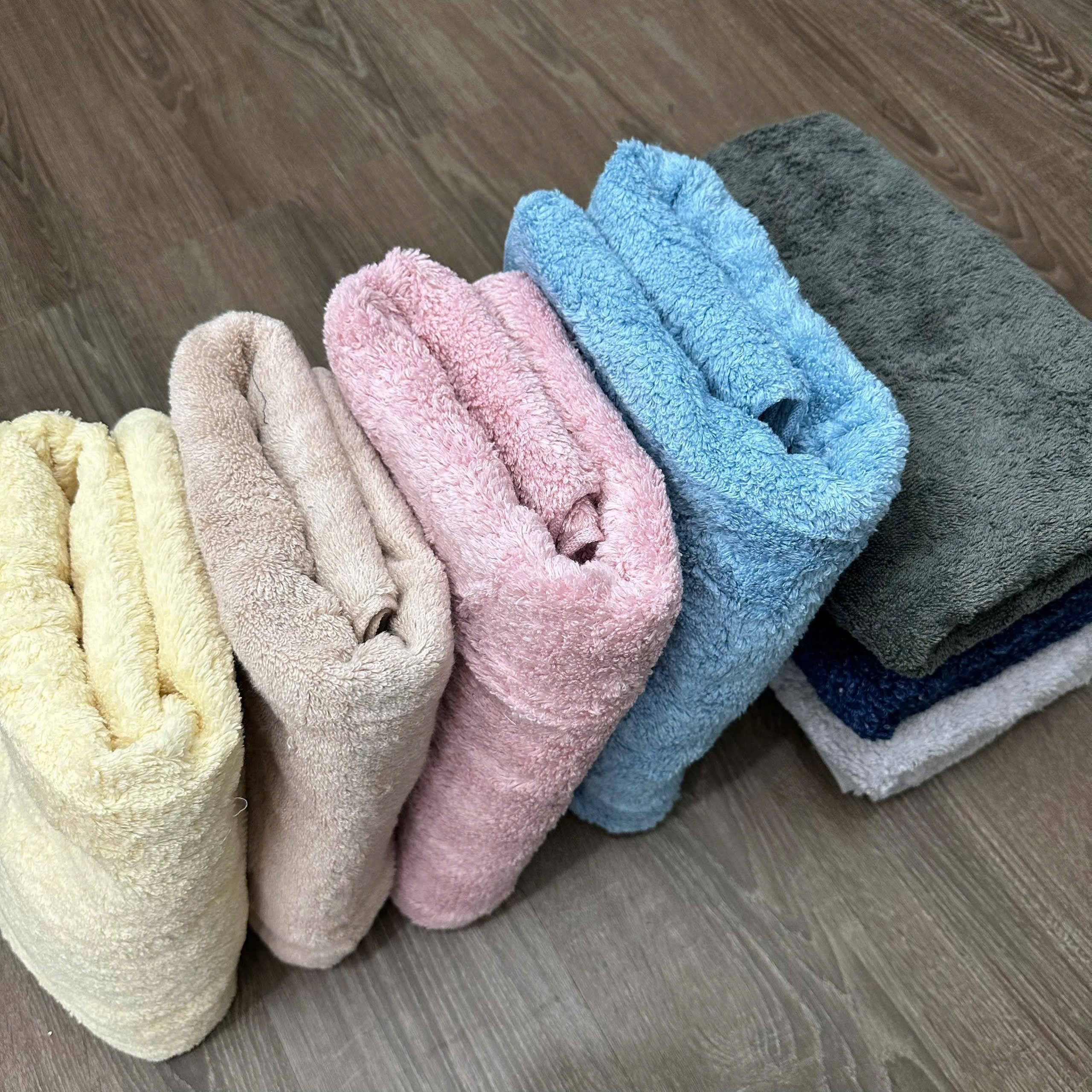 L118 - Khăn xuất Hàn ( sét 2 cái)_thumbnail_1