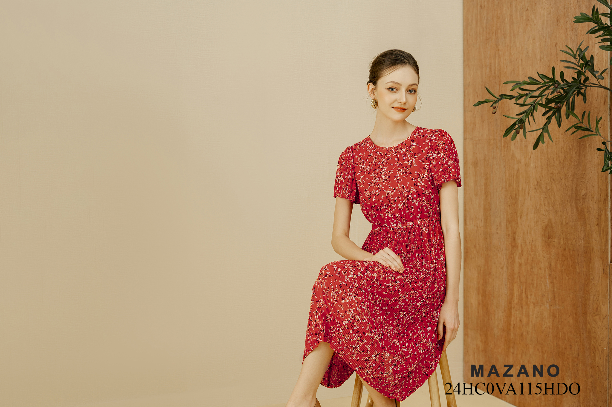 Váy Đầm Ôm Vải chiffon Dập ly chân Hoạ tiết hoa nhí Cổ tròn Tay ngắn Dài trên bắp chân_thumbnail_4