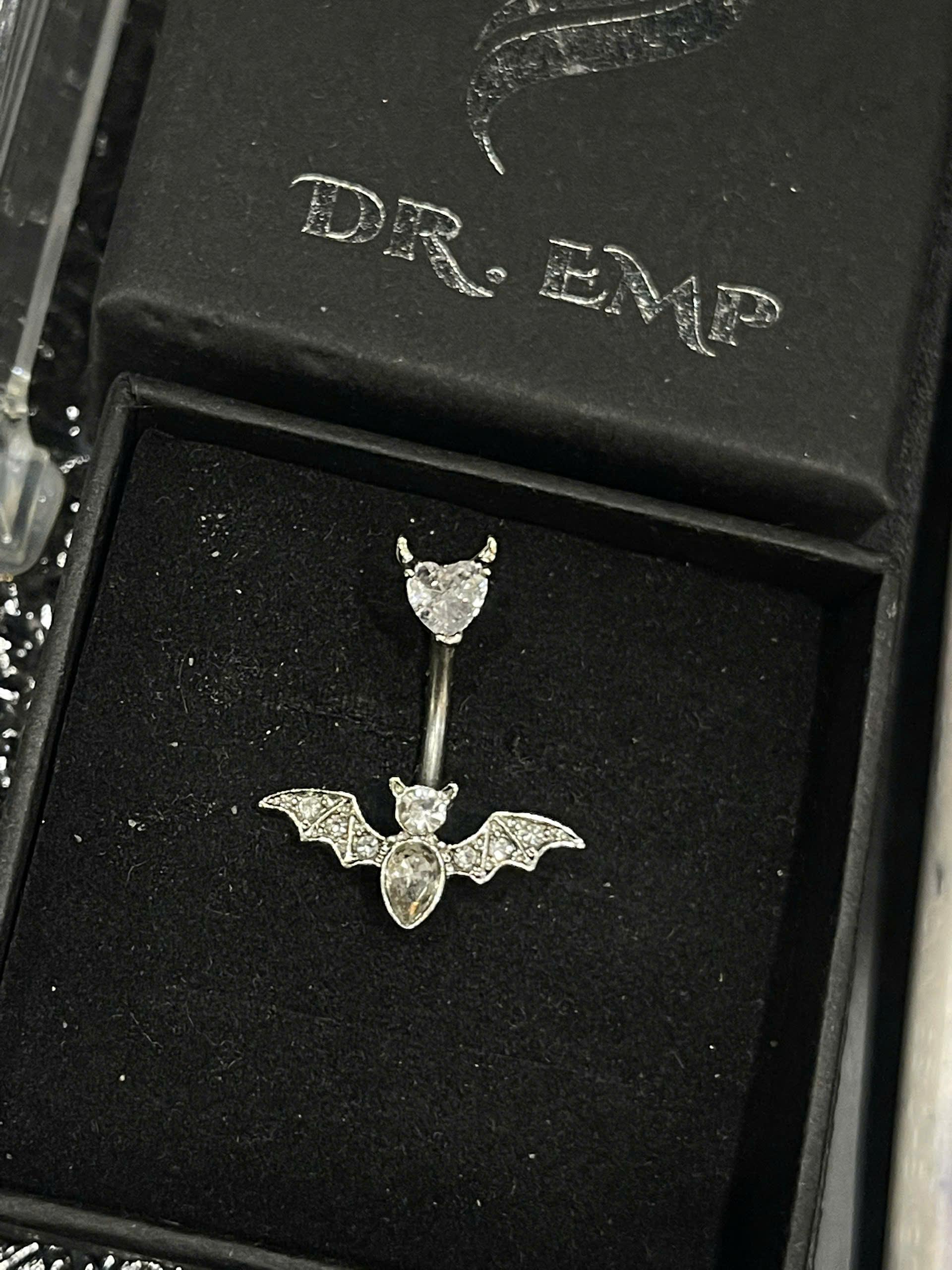 Rốn dơi trắng