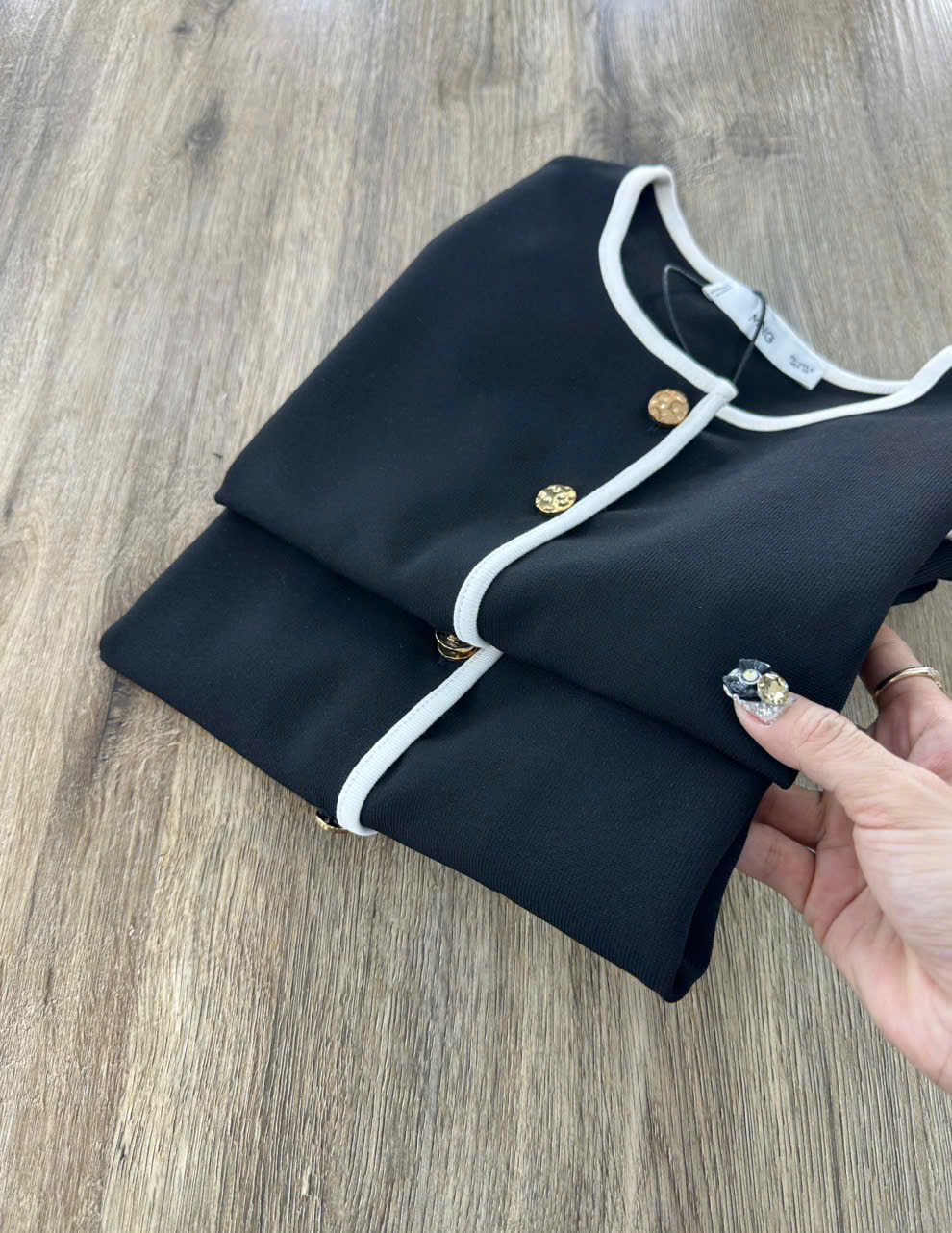 A51 ÁO KIỂU ĐEN_thumbnail_12