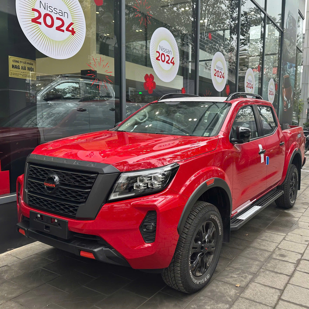 Nissan Navara PRO-4X_thumbnail_2