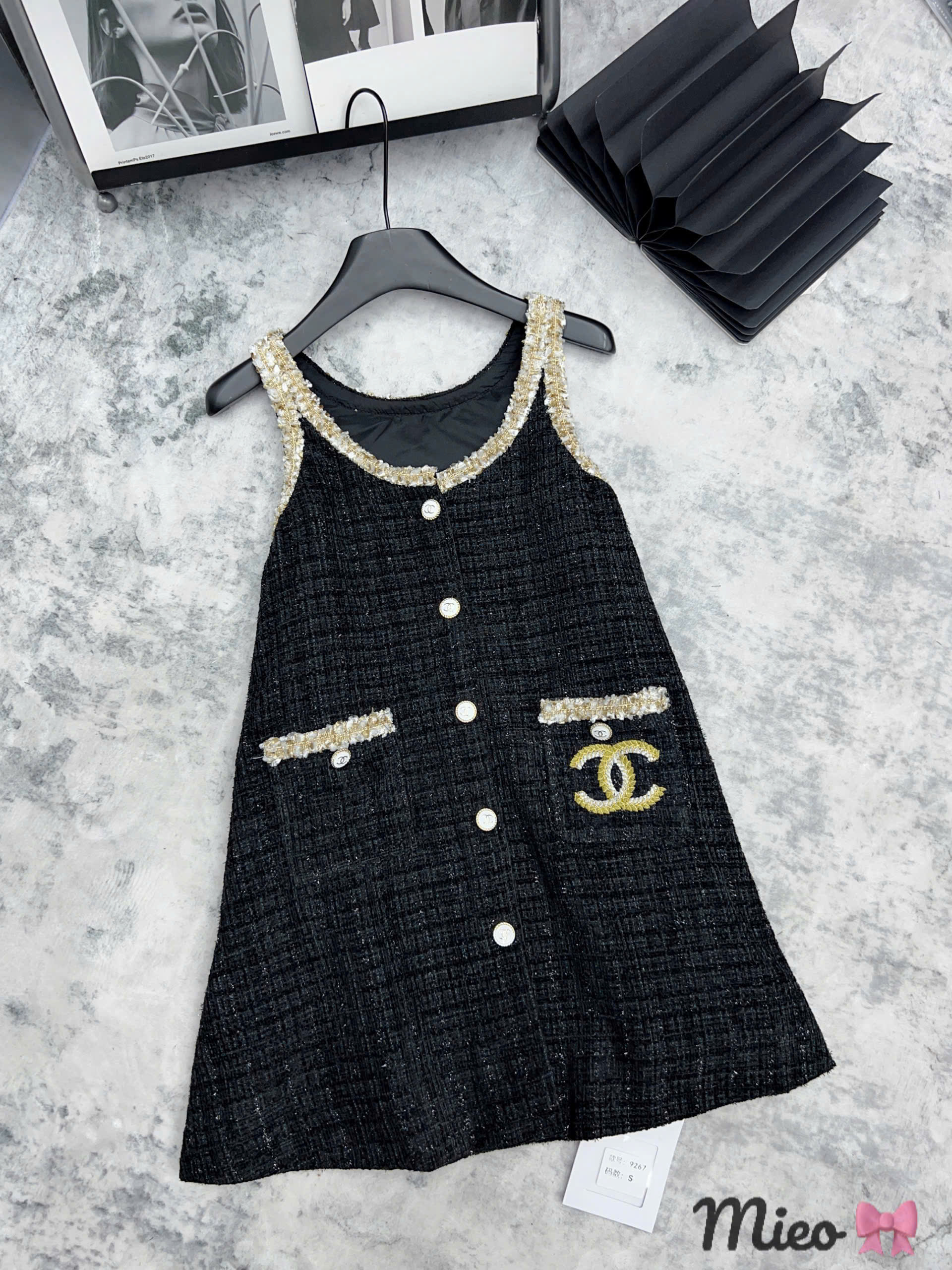Váy 2 dây Chanel