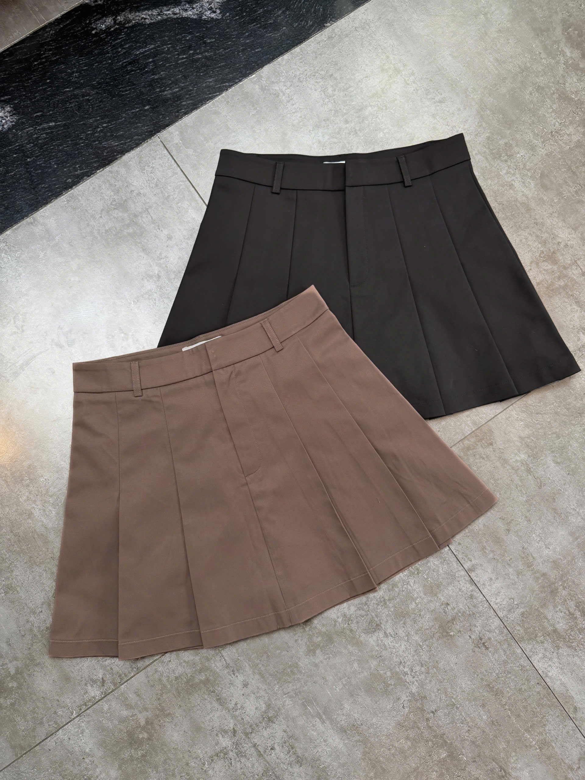 Chân váy xếp ly ( ĐEN )_thumbnail_9