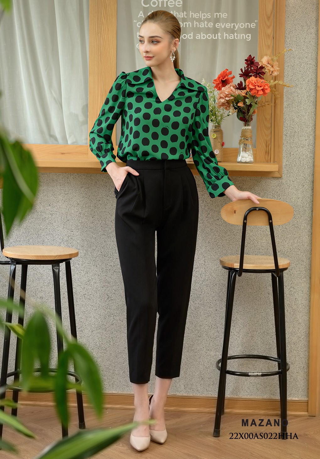 Áo sơ mi xanh chấm bi đen lá cổ bẻ_thumbnail_3