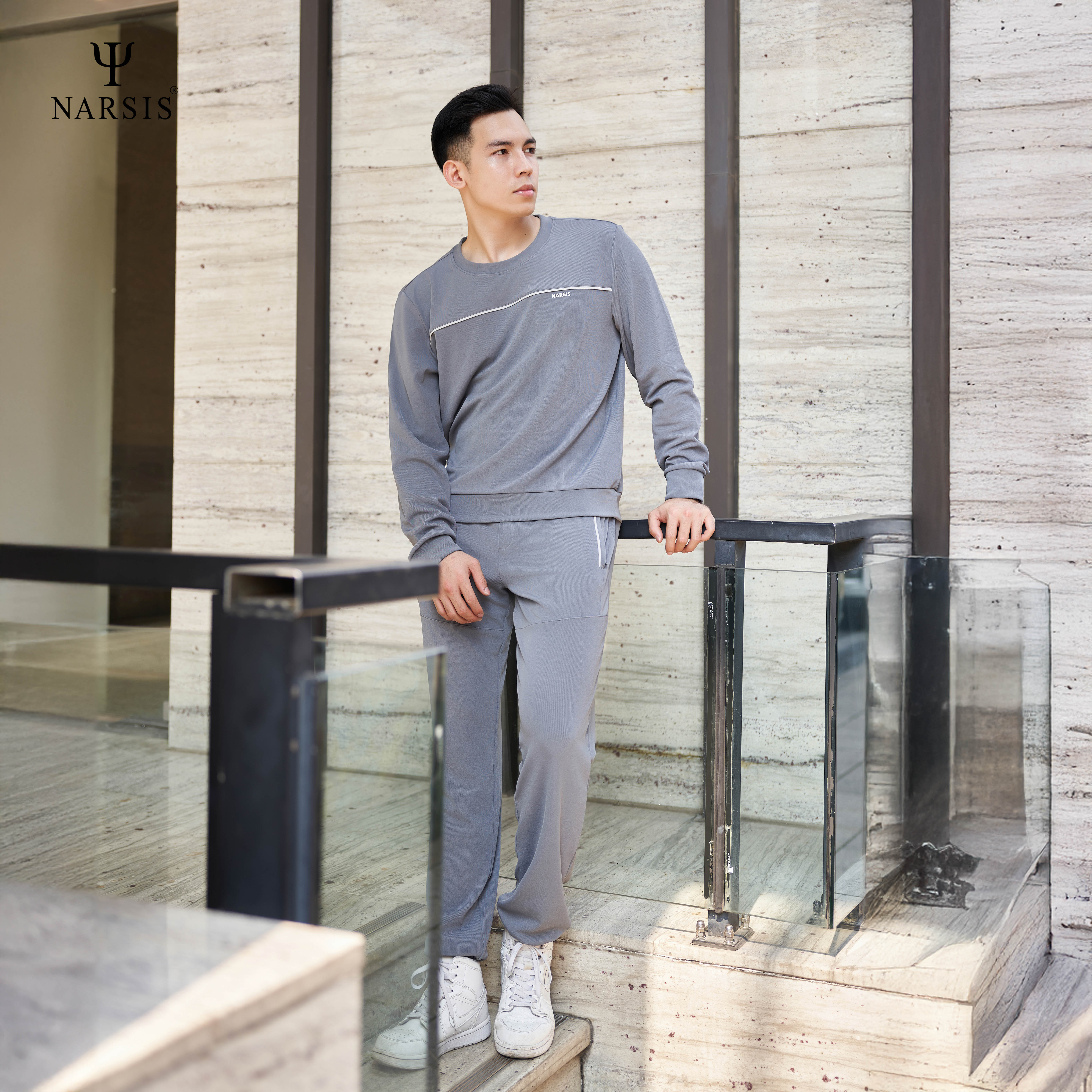 Set bộ nam thu đông Narsis E24003 vải co giãn 4 chiều, phong cách thể thao hiện đại.