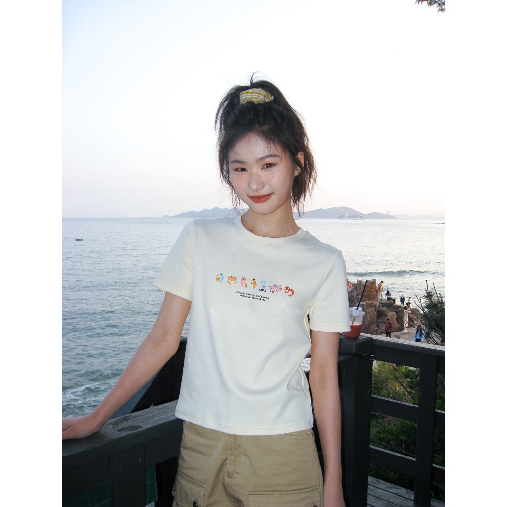 Áo thun baby tee form ôm mùa hè năng động ABD1022 Miucho tay ngắn Cổ tròn hotrend in mix_thumbnail_2