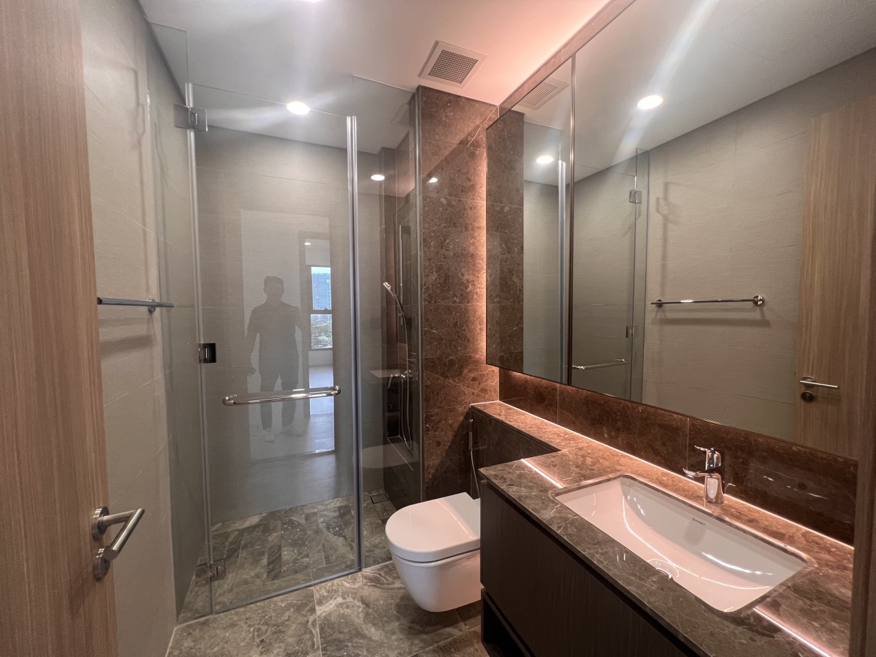 Chuyển nhượng nhanh căn The River 2PN, 94m2 giá chỉ 10,6tỷ_thumbnail_3