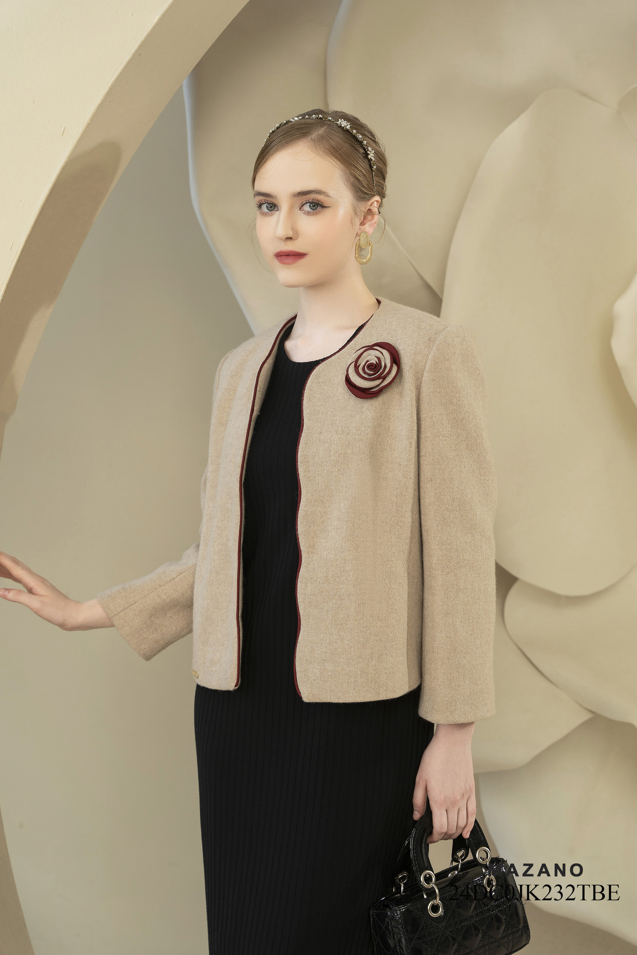 Áo khoác ngắn Suông Vải dạ lông cừu Họa Đính hoa trang trí Dài dưới eo_thumbnail_4