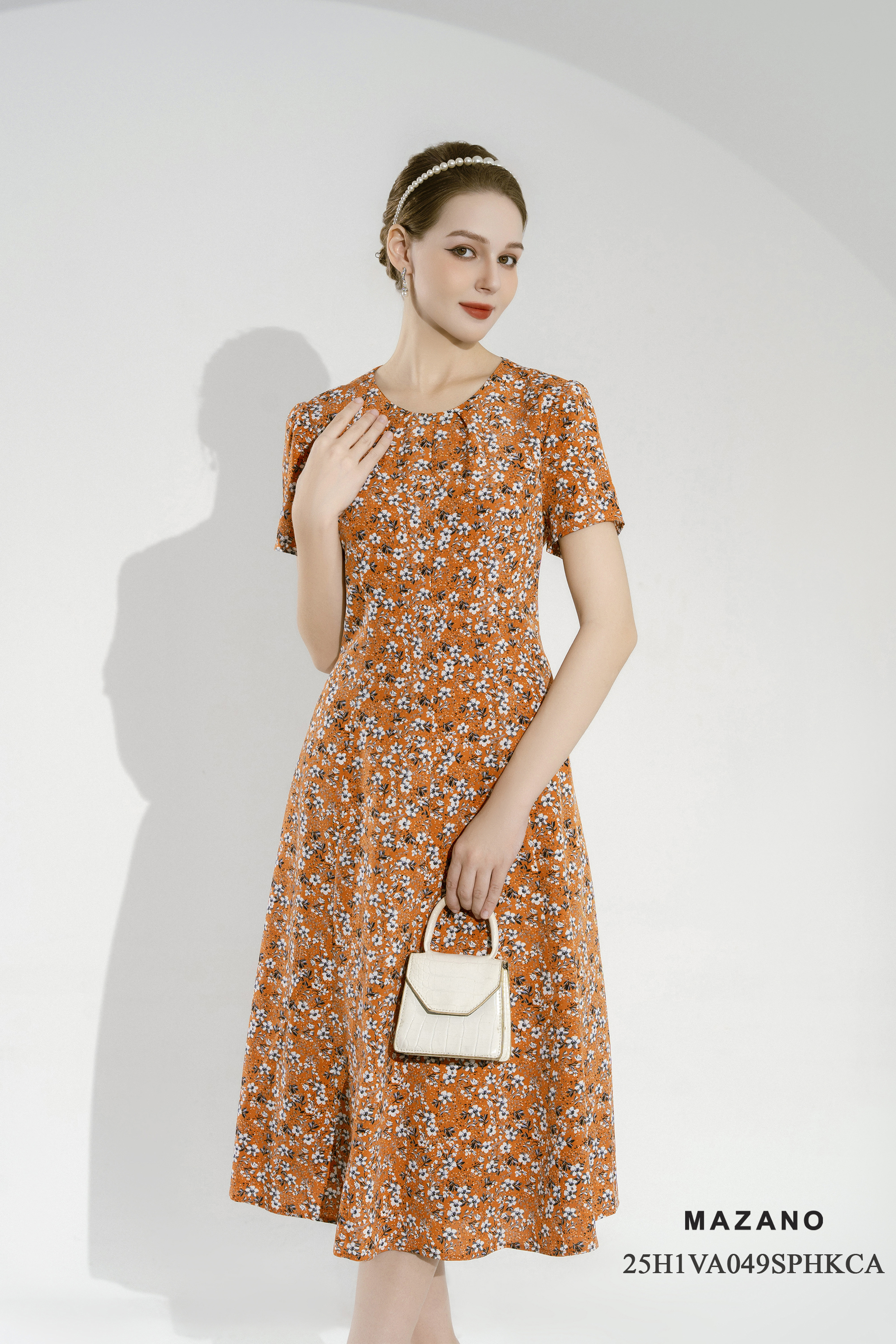 Váy Đầm thân ôm vừa chân rủ Vải voan dày Cổ tròn Tay ngắn Dài váy ngang bắp chân