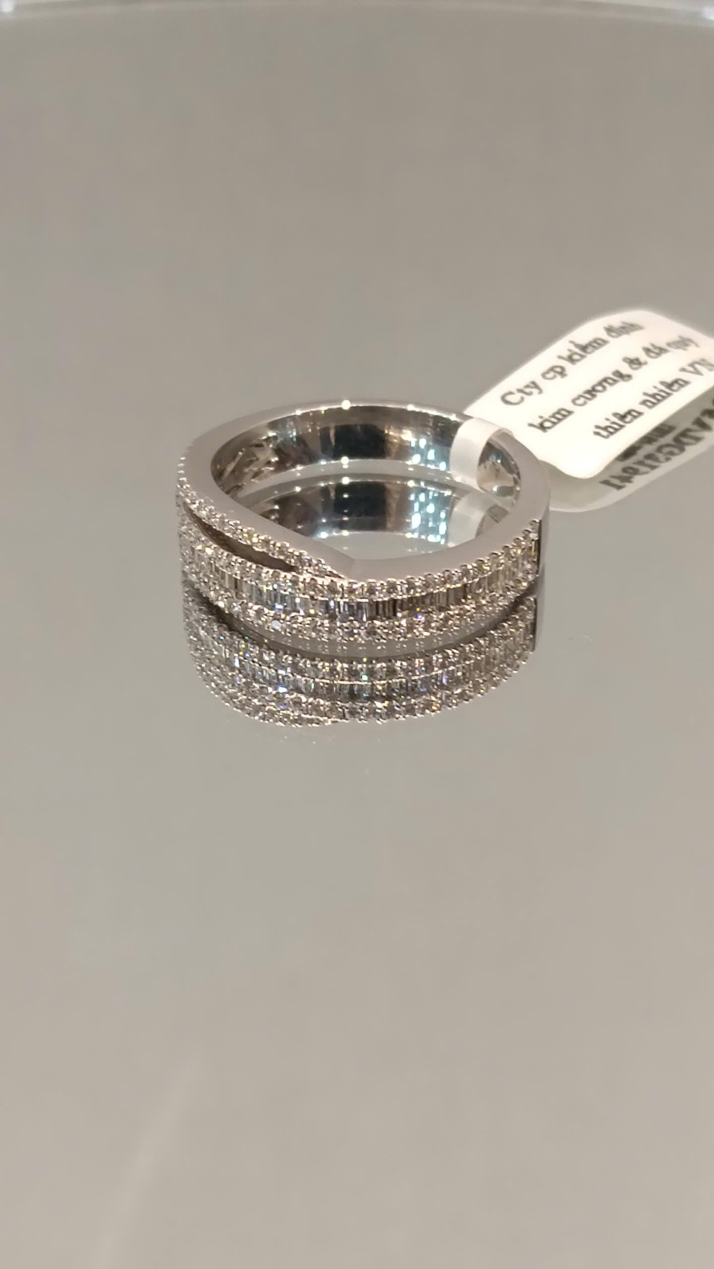 Nhẫn Vàng 14K Đính 109 Viên Kim Cương_thumbnail_5