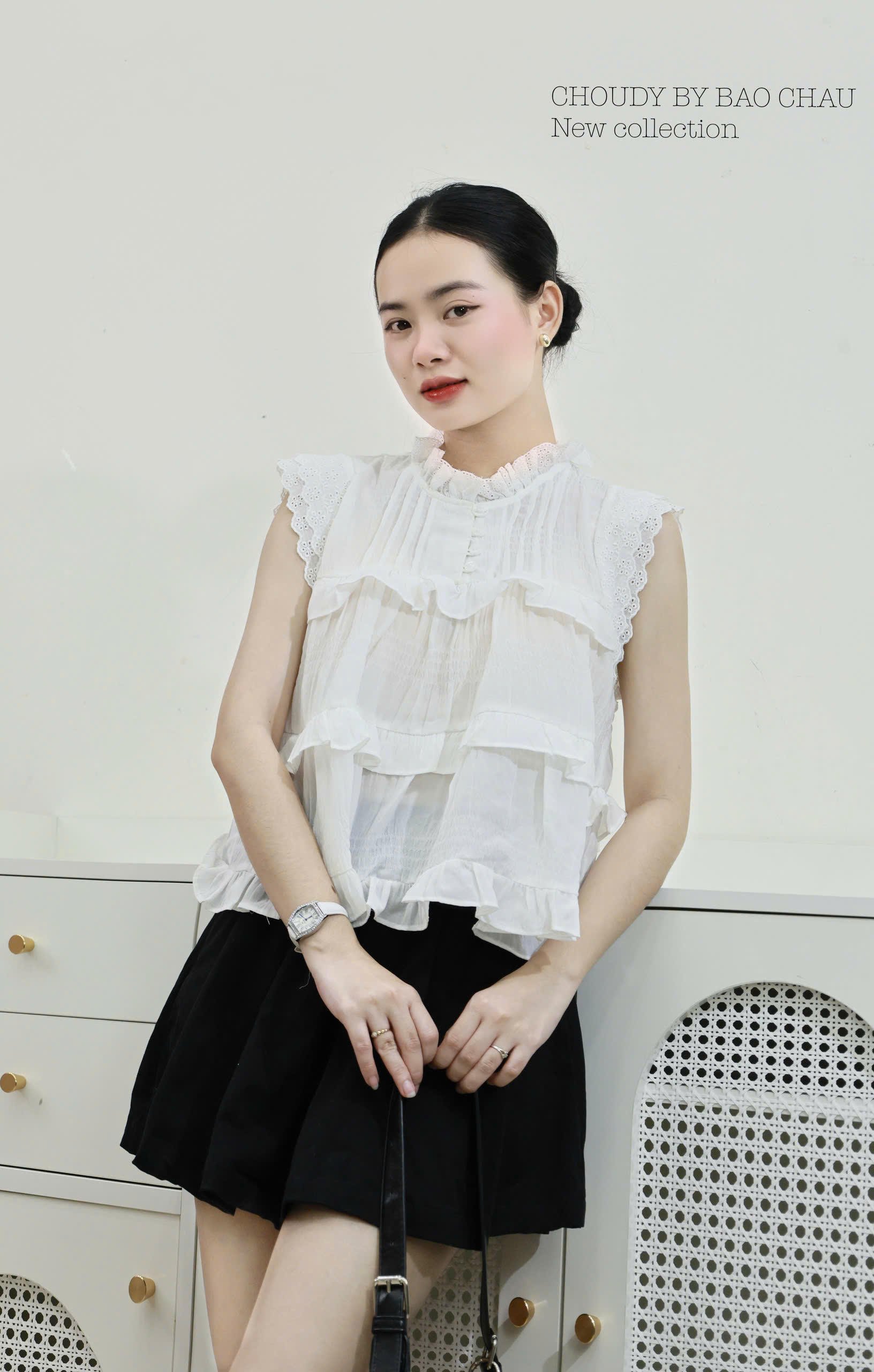 U80 ÁO THÊU HOA TRẮNG_thumbnail_1