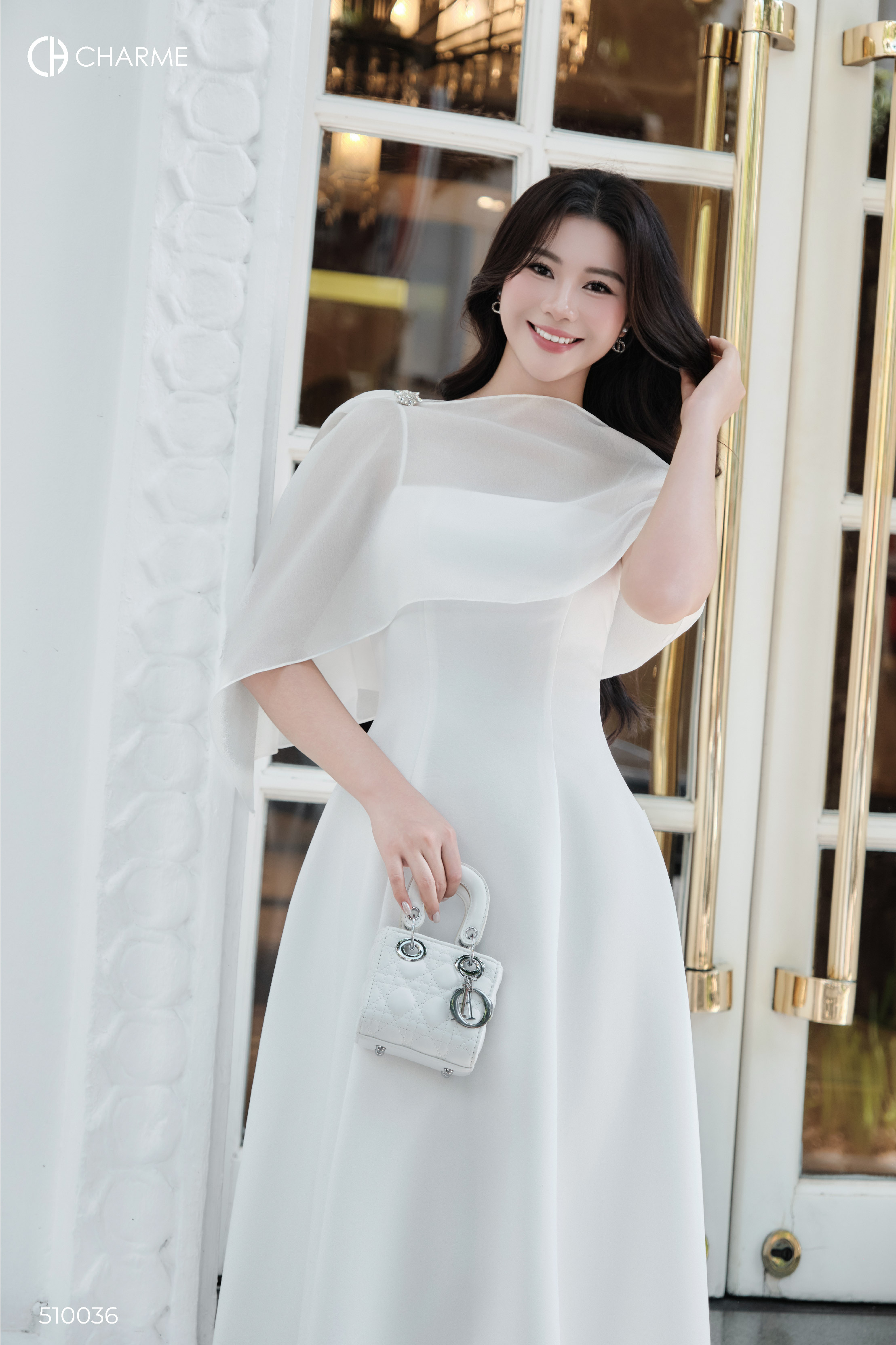 Váy 2 dây chân xòe kèm choàng