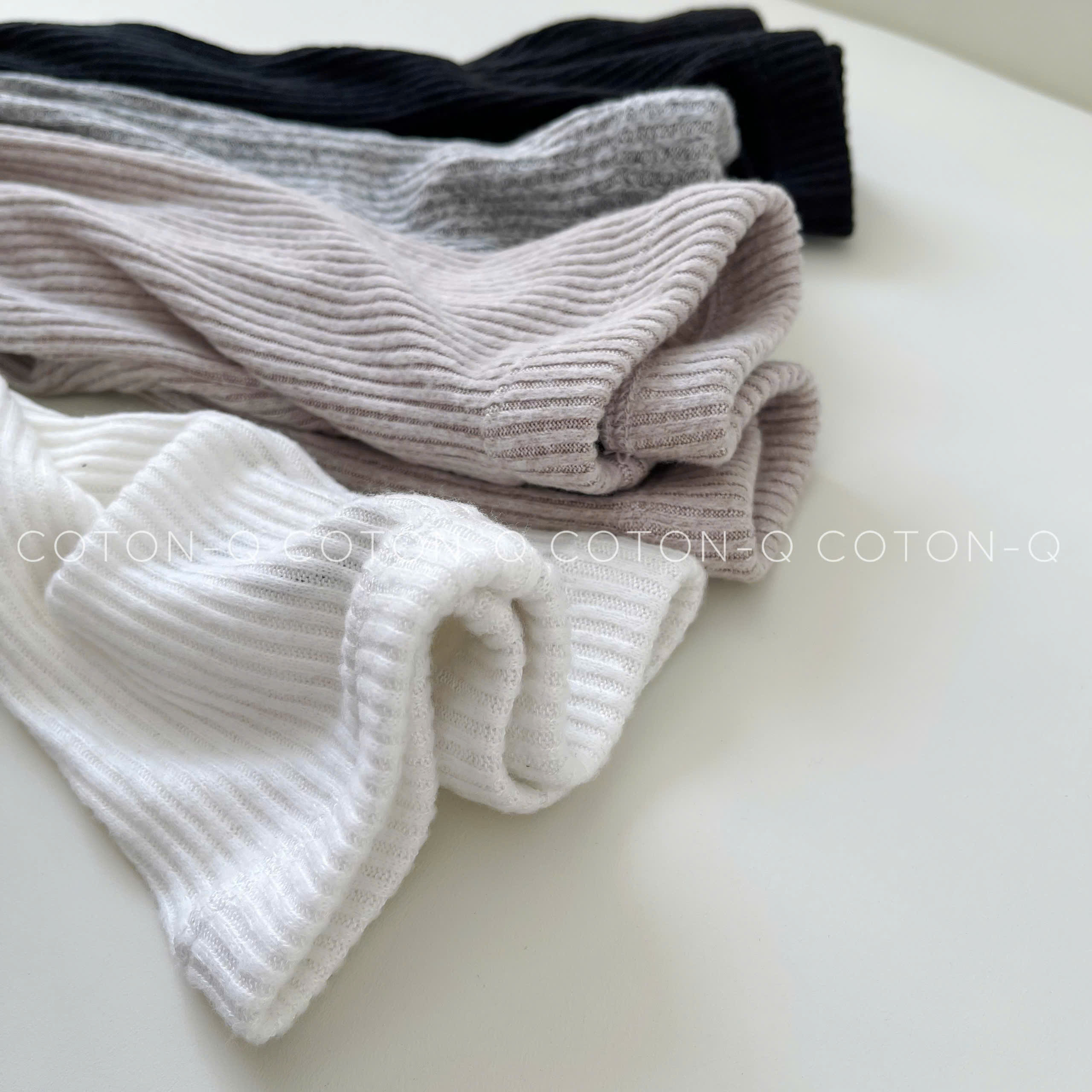 Set 4 quần dài ôm bé gái ( NGẪU NHIÊN )_thumbnail_5