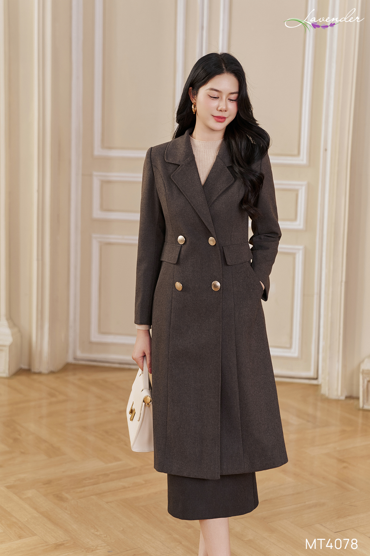 Áo măng tô màu nâu be tay dài cổ ve phối cúc MT4078